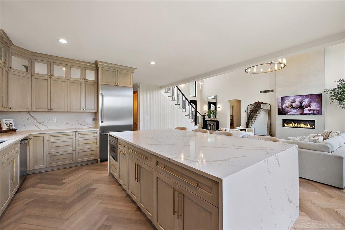 8167 Morningside Drive