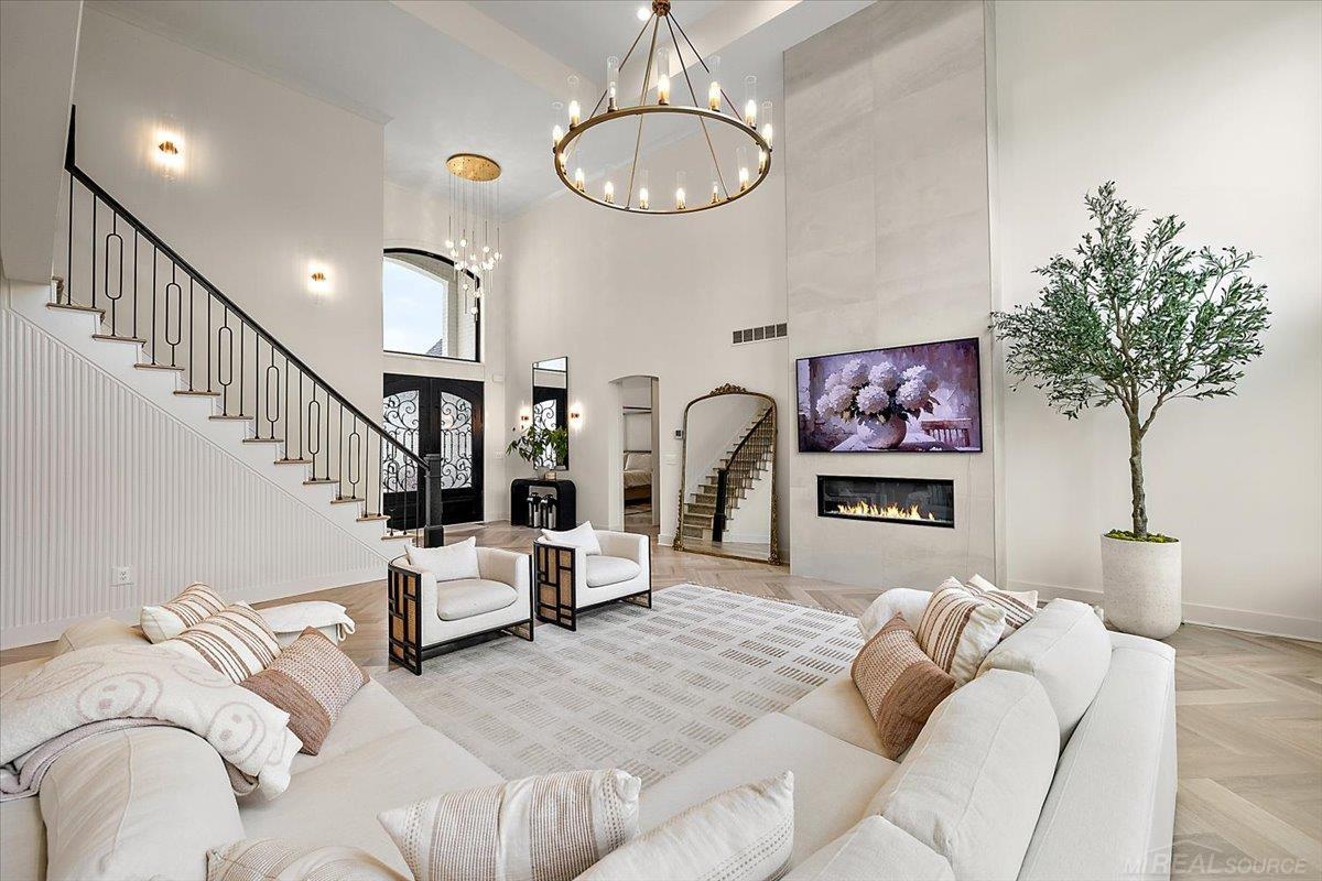 8167 Morningside Drive