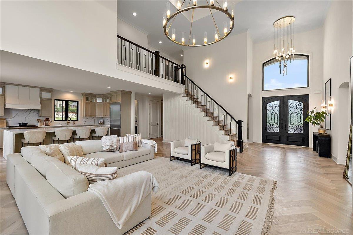 8167 Morningside Drive