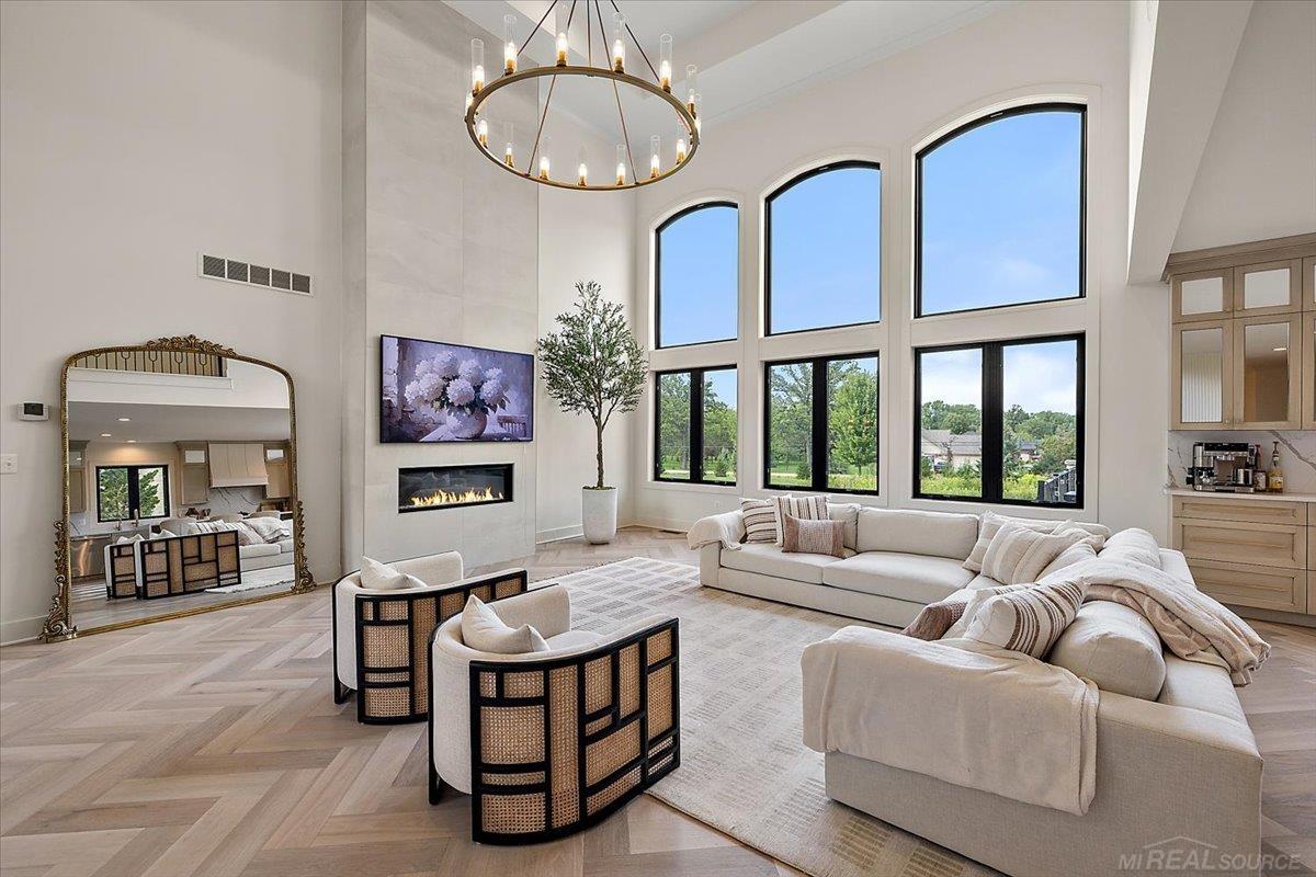 8167 Morningside Drive