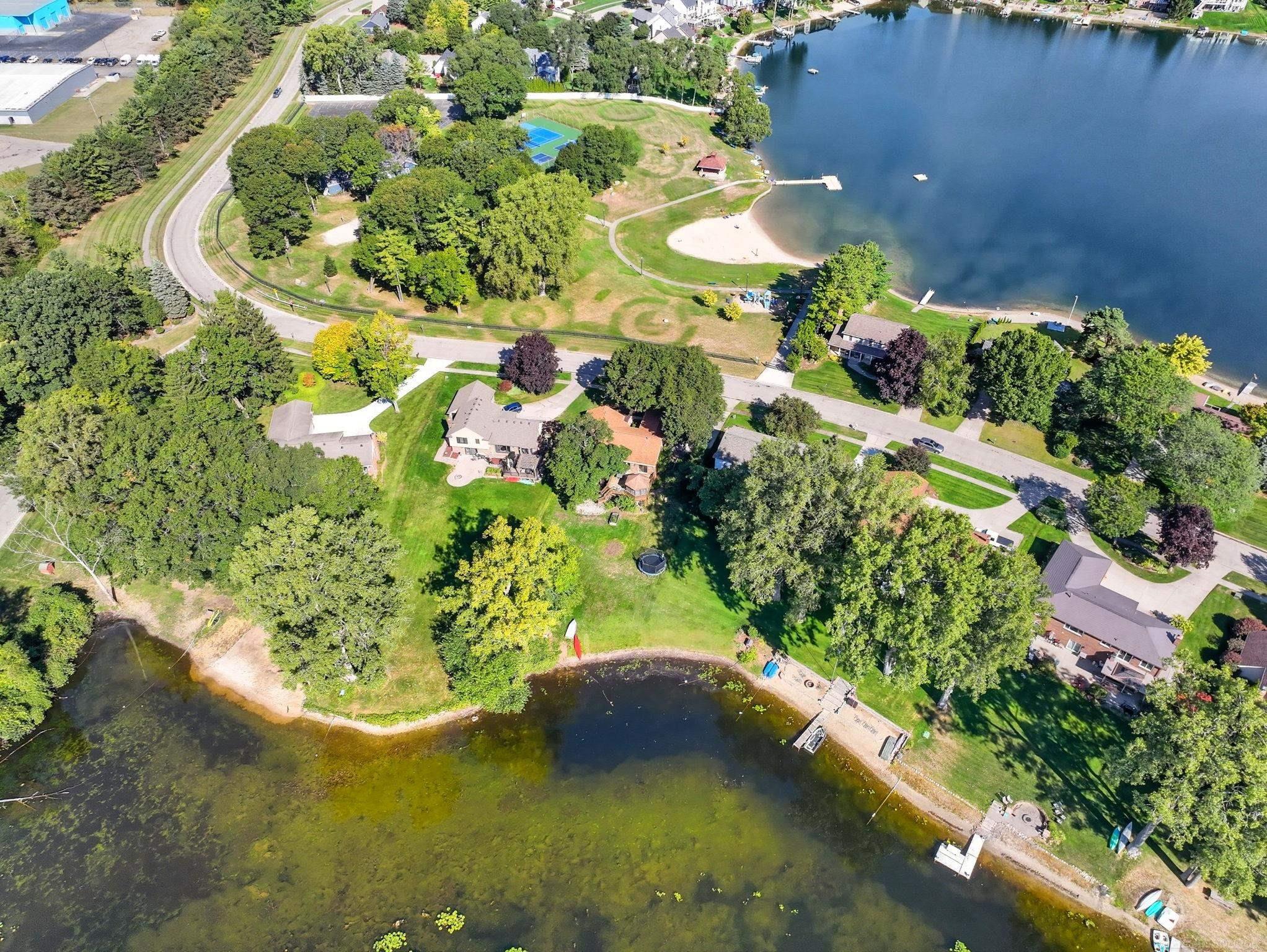 325 Lakes Edge Drive