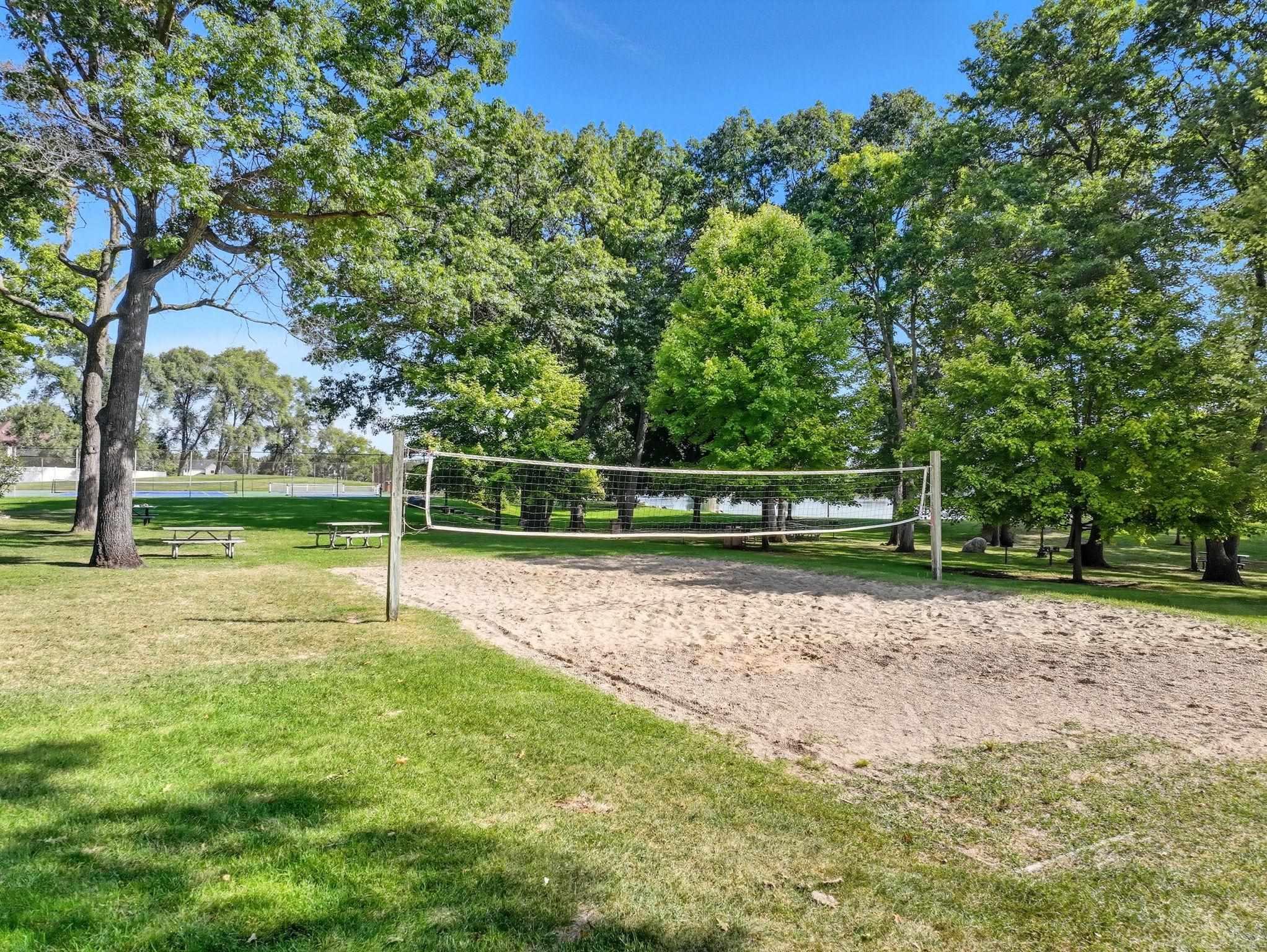 325 Lakes Edge Drive