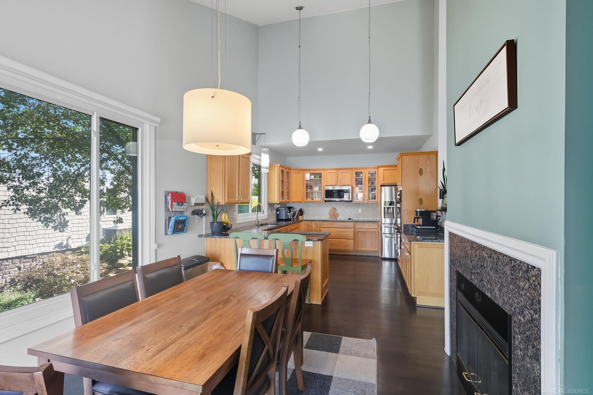 587 Eastlake Trail