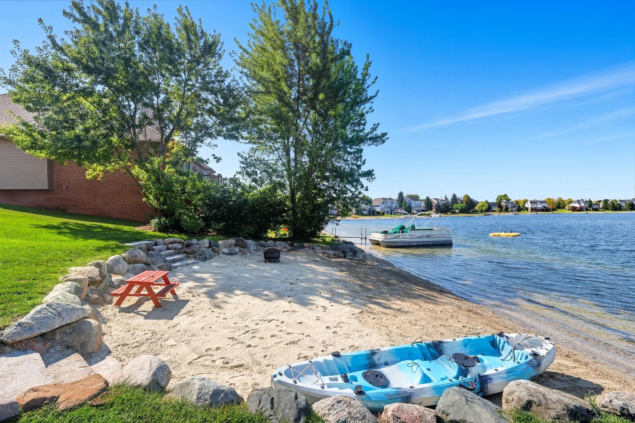 587 Eastlake Trail