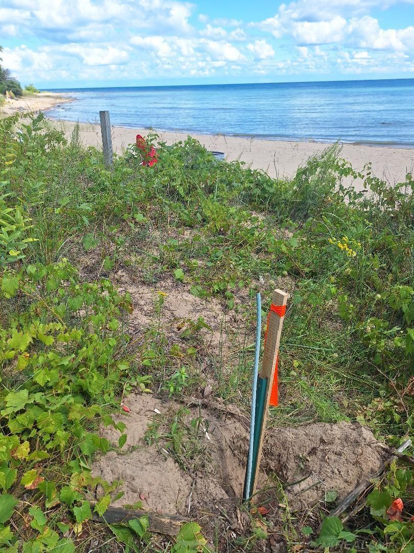 830 N Lakeshore Road