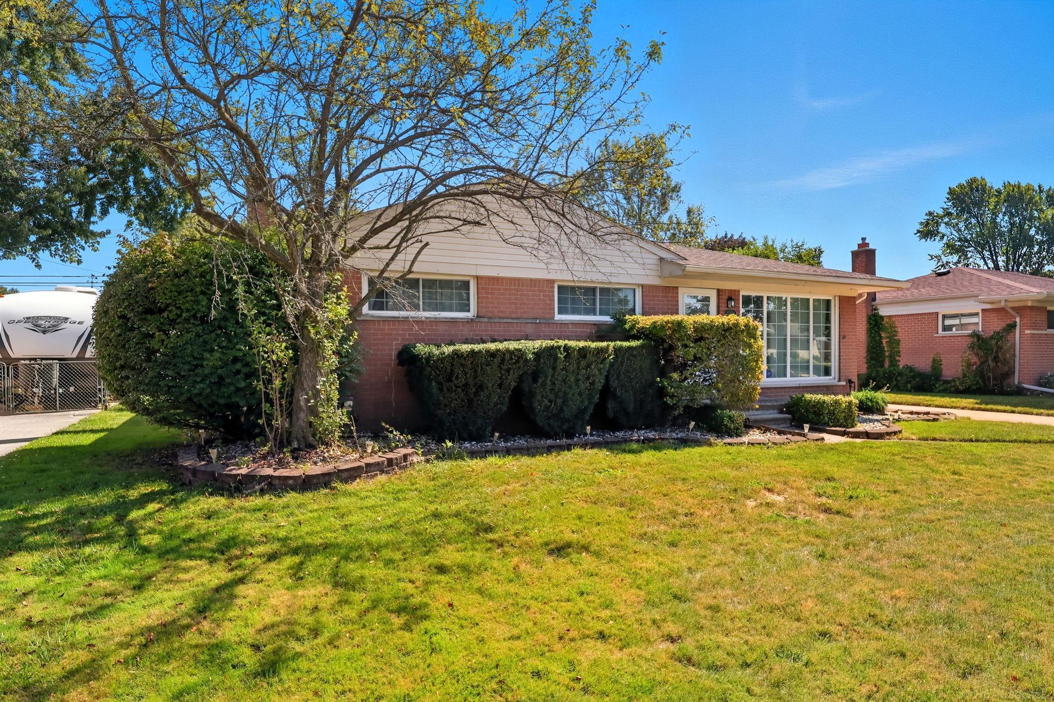 35906 Rewa St Street