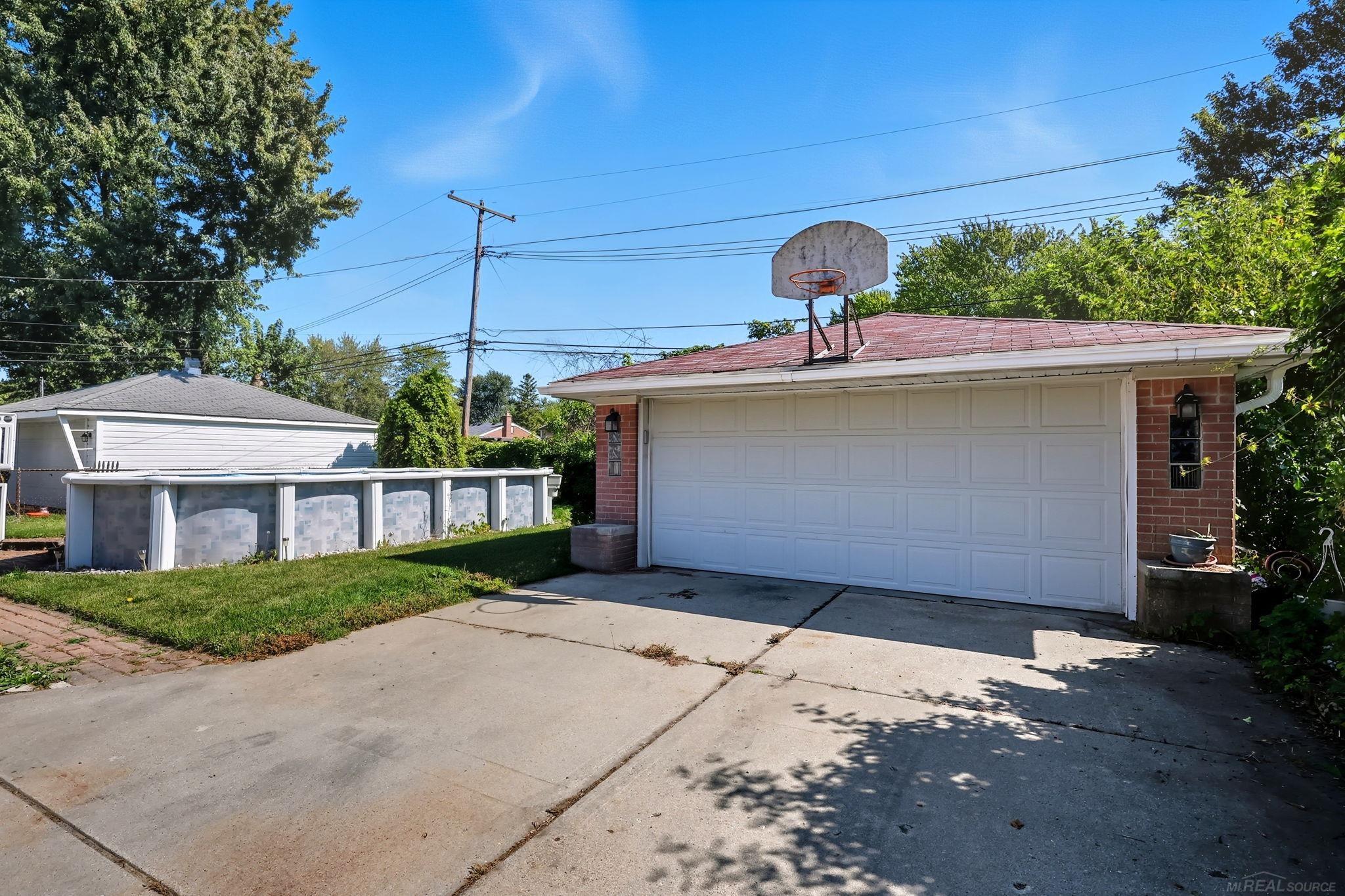 35906 Rewa St Street