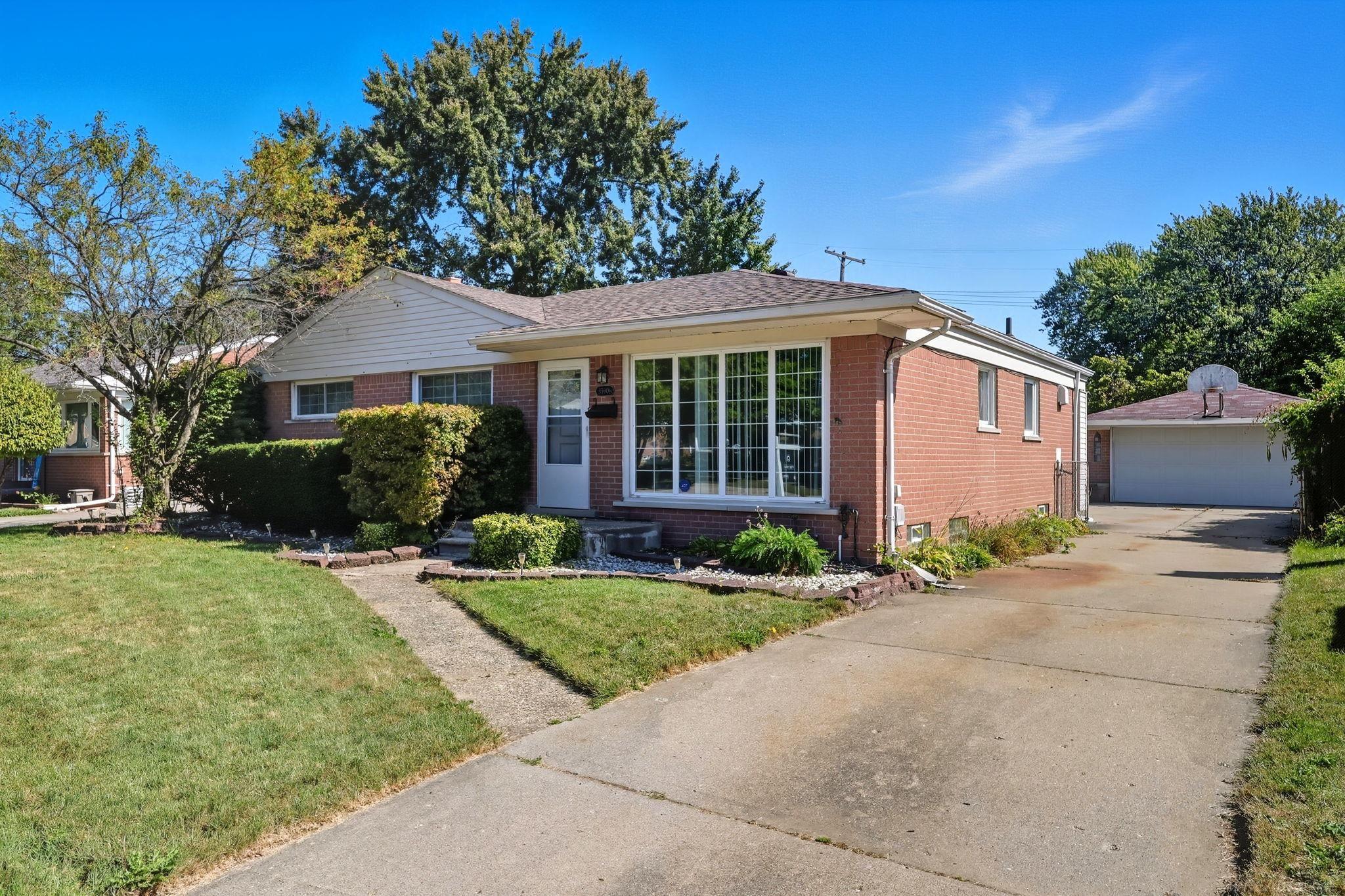 35906 Rewa St Street