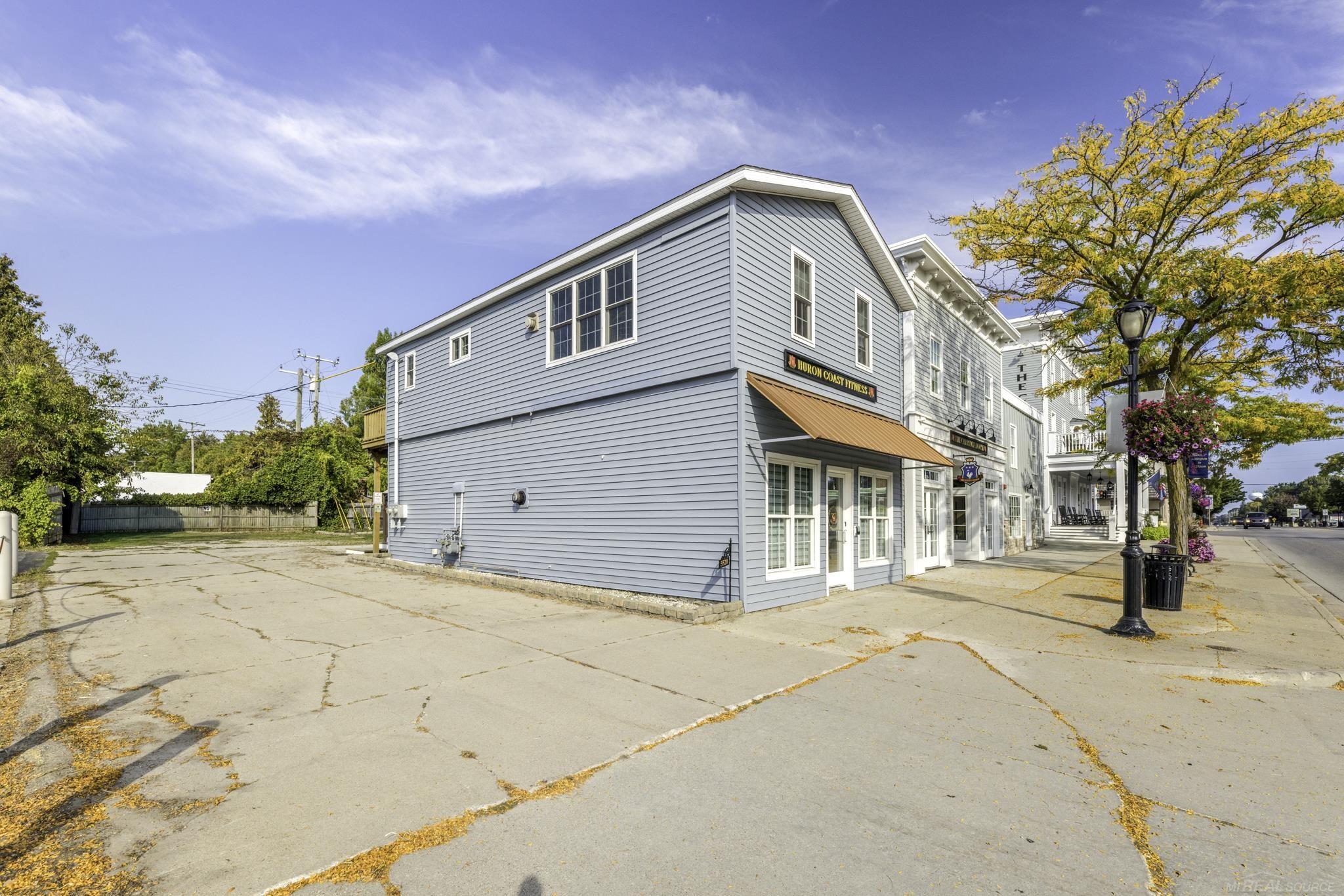 5520 Main Street