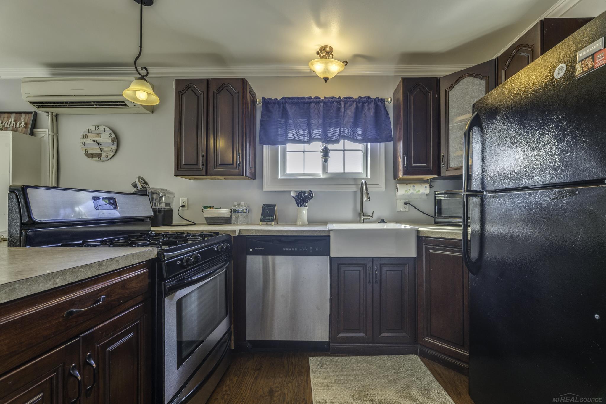 5520 Main Street