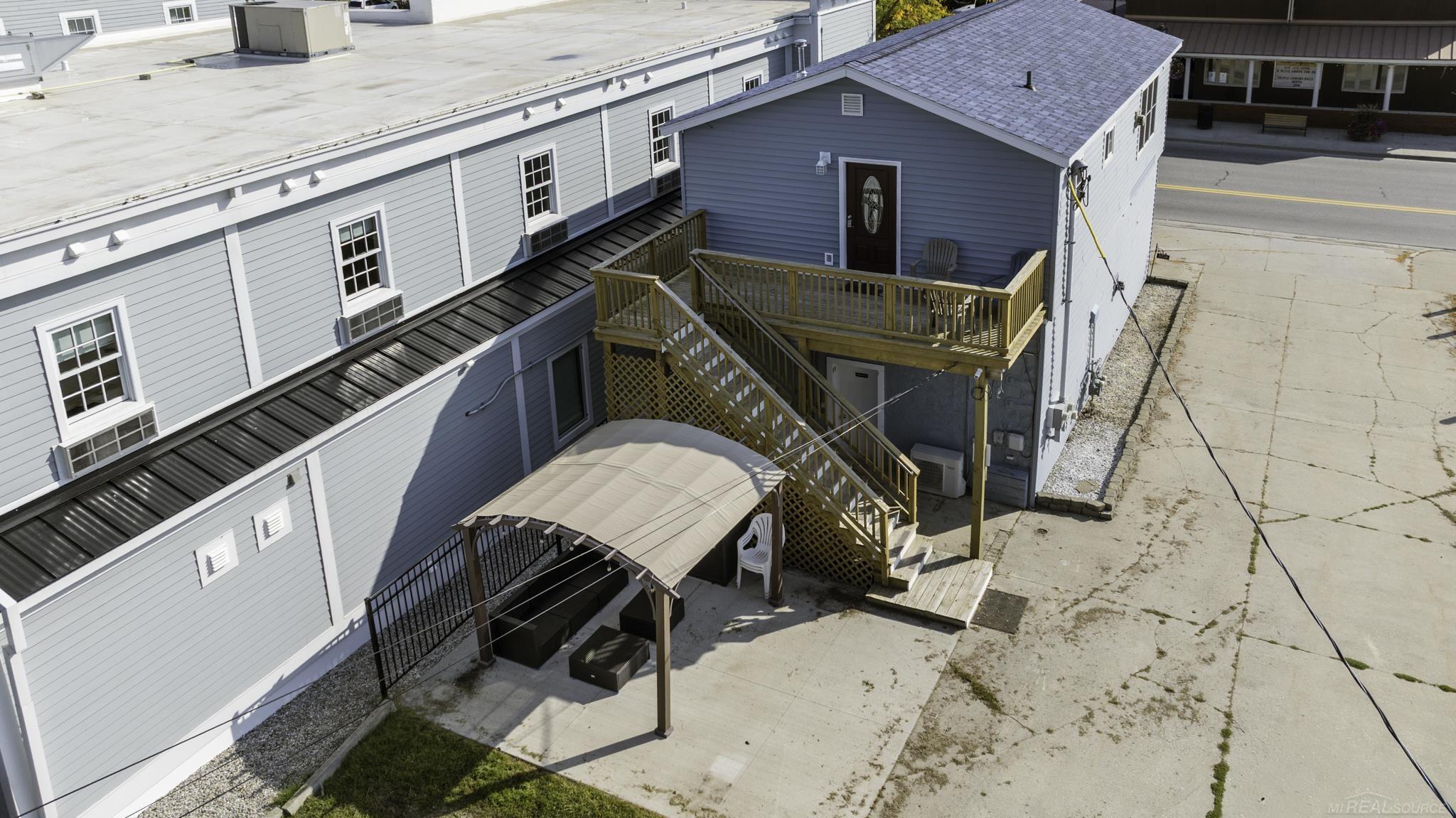 5520 Main Street