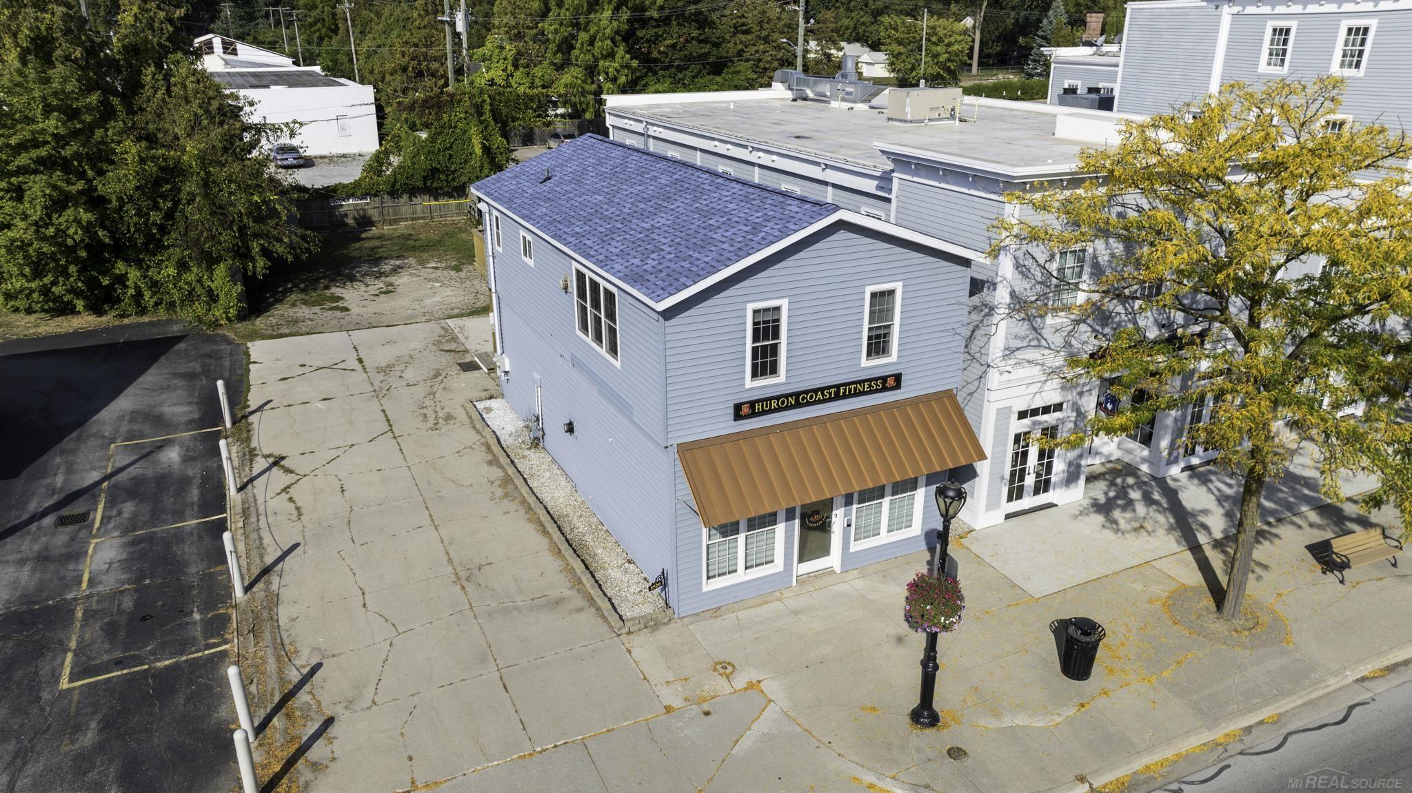 5520 Main Street