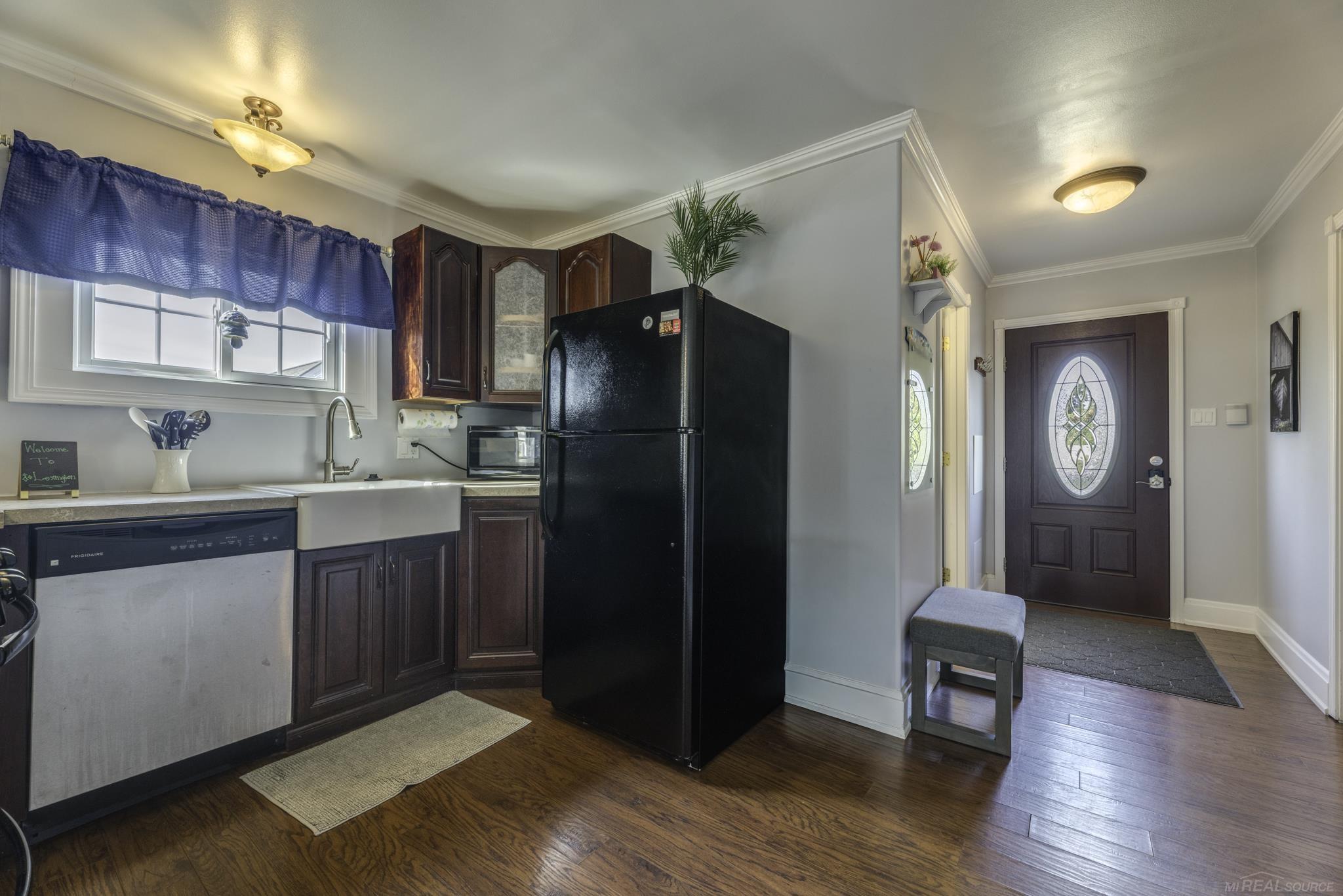 5520 Main Street