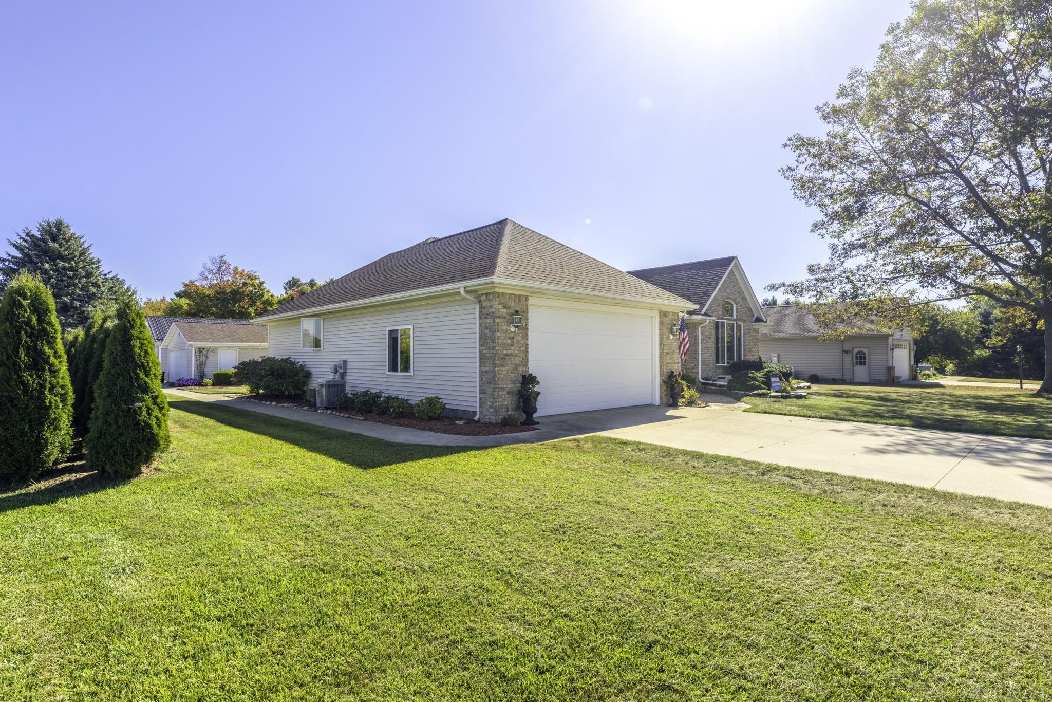 5389 William Drive