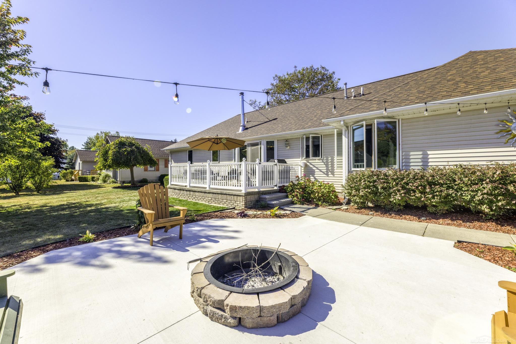 5389 William Drive