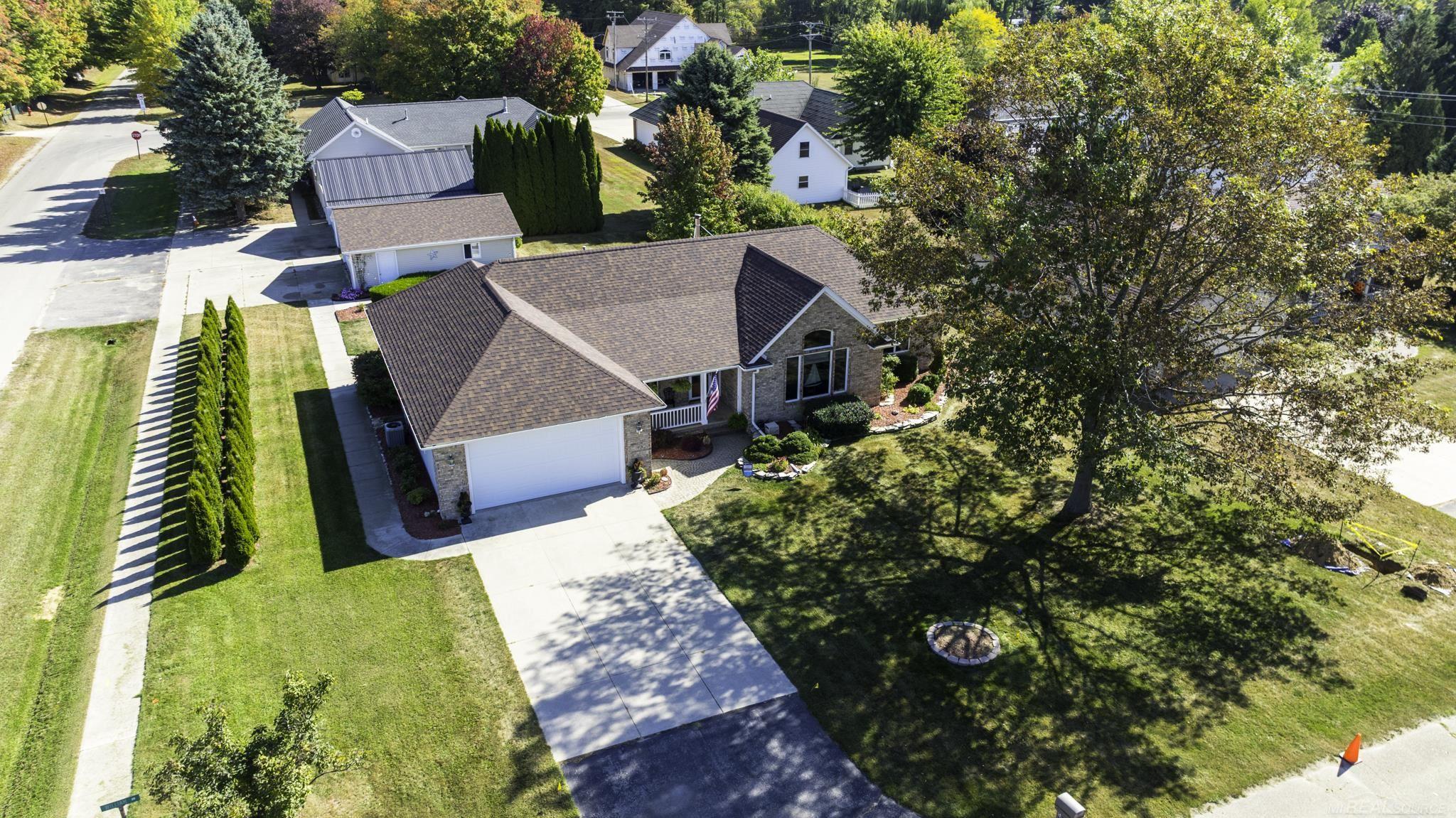 5389 William Drive