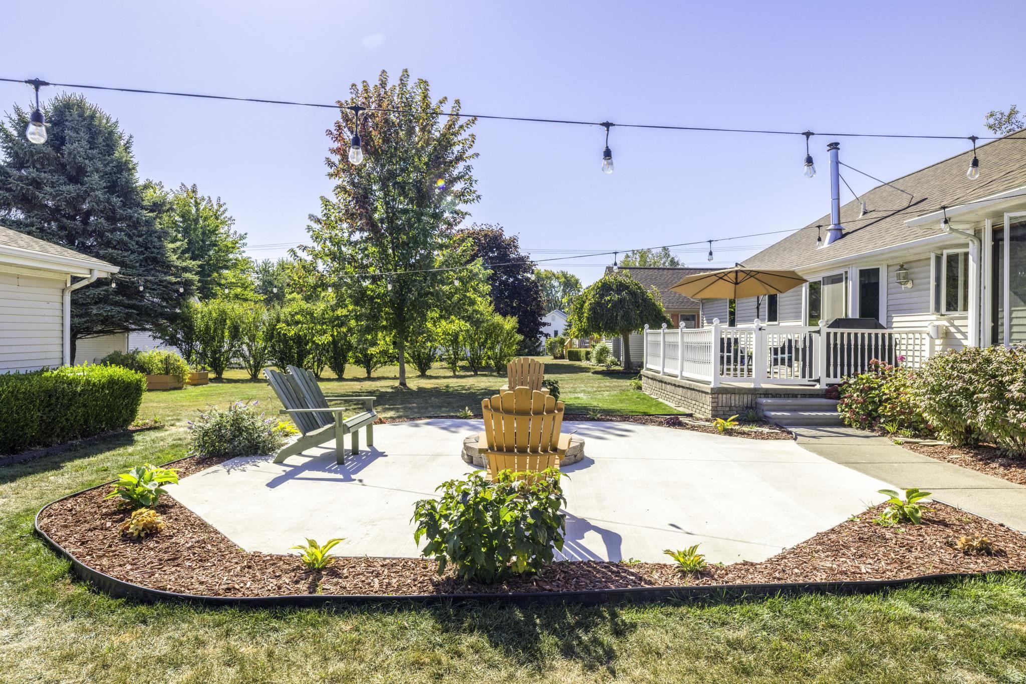 5389 William Drive