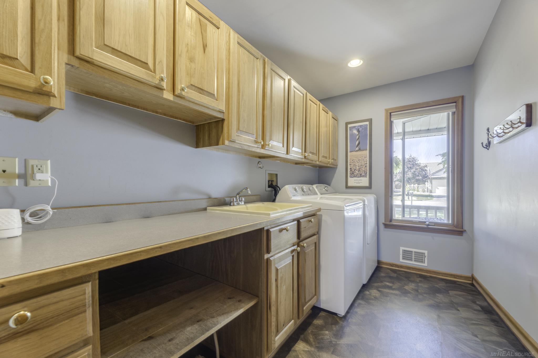 5389 William Drive