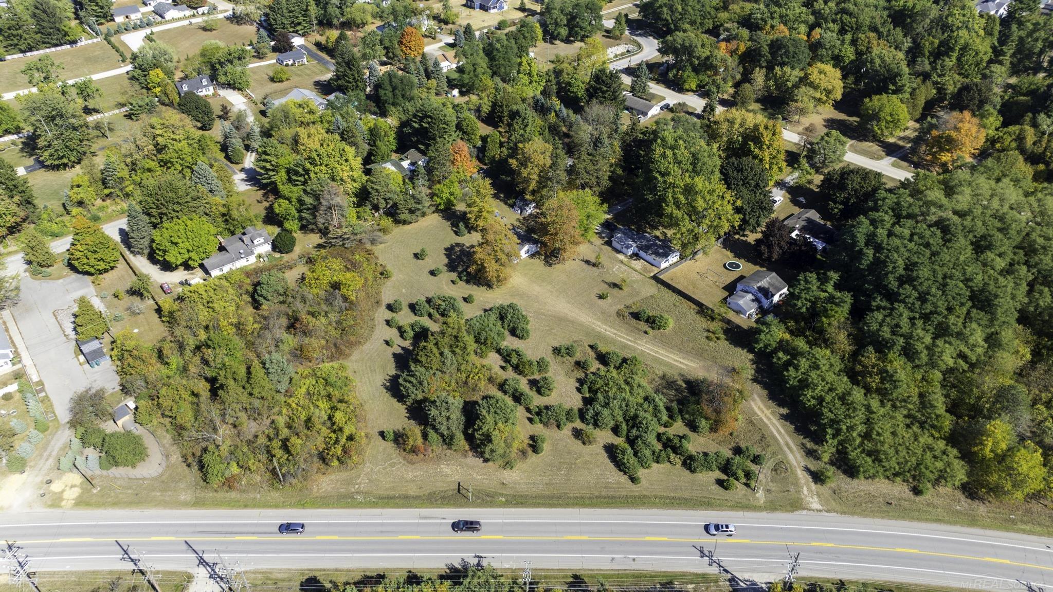 8027 Lakeshore Road