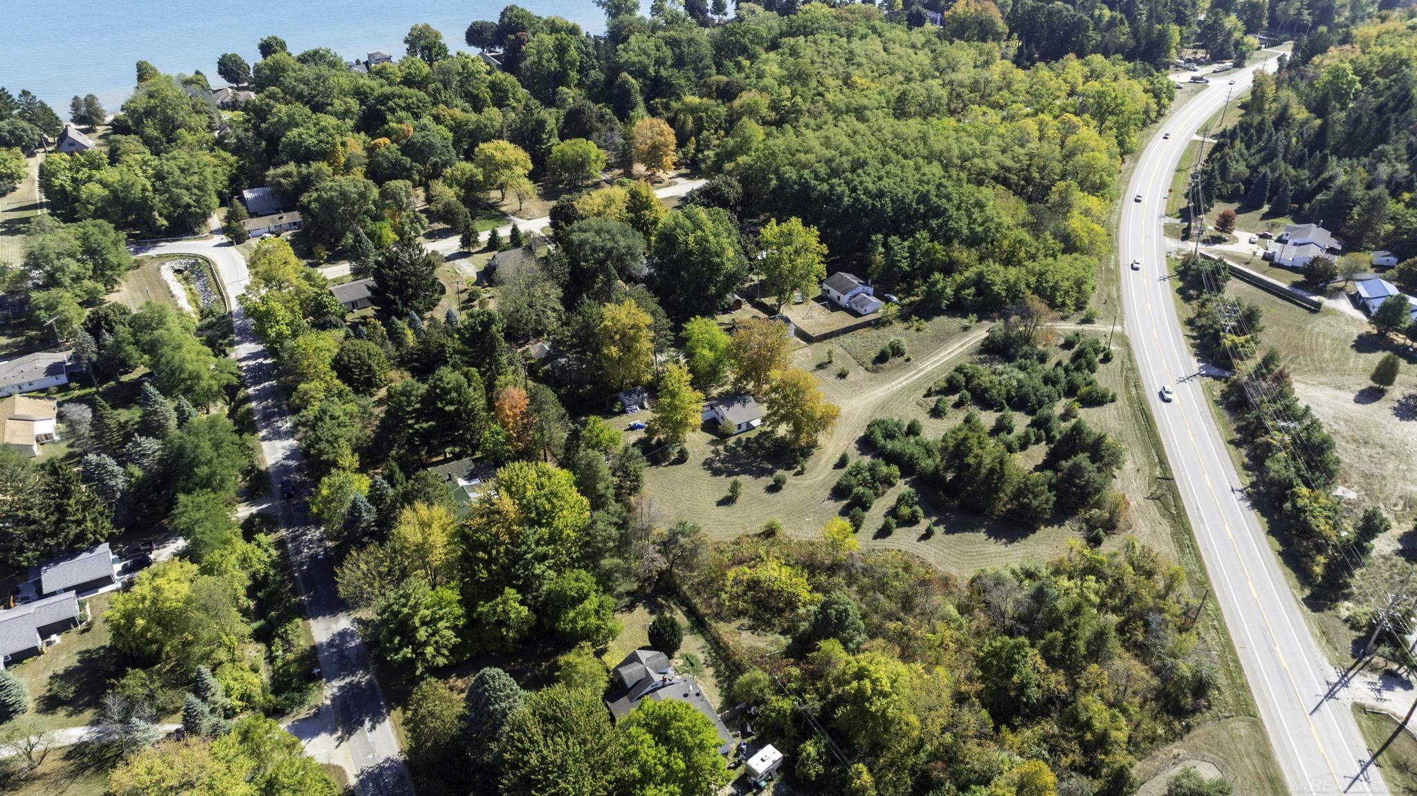 8027 Lakeshore Road
