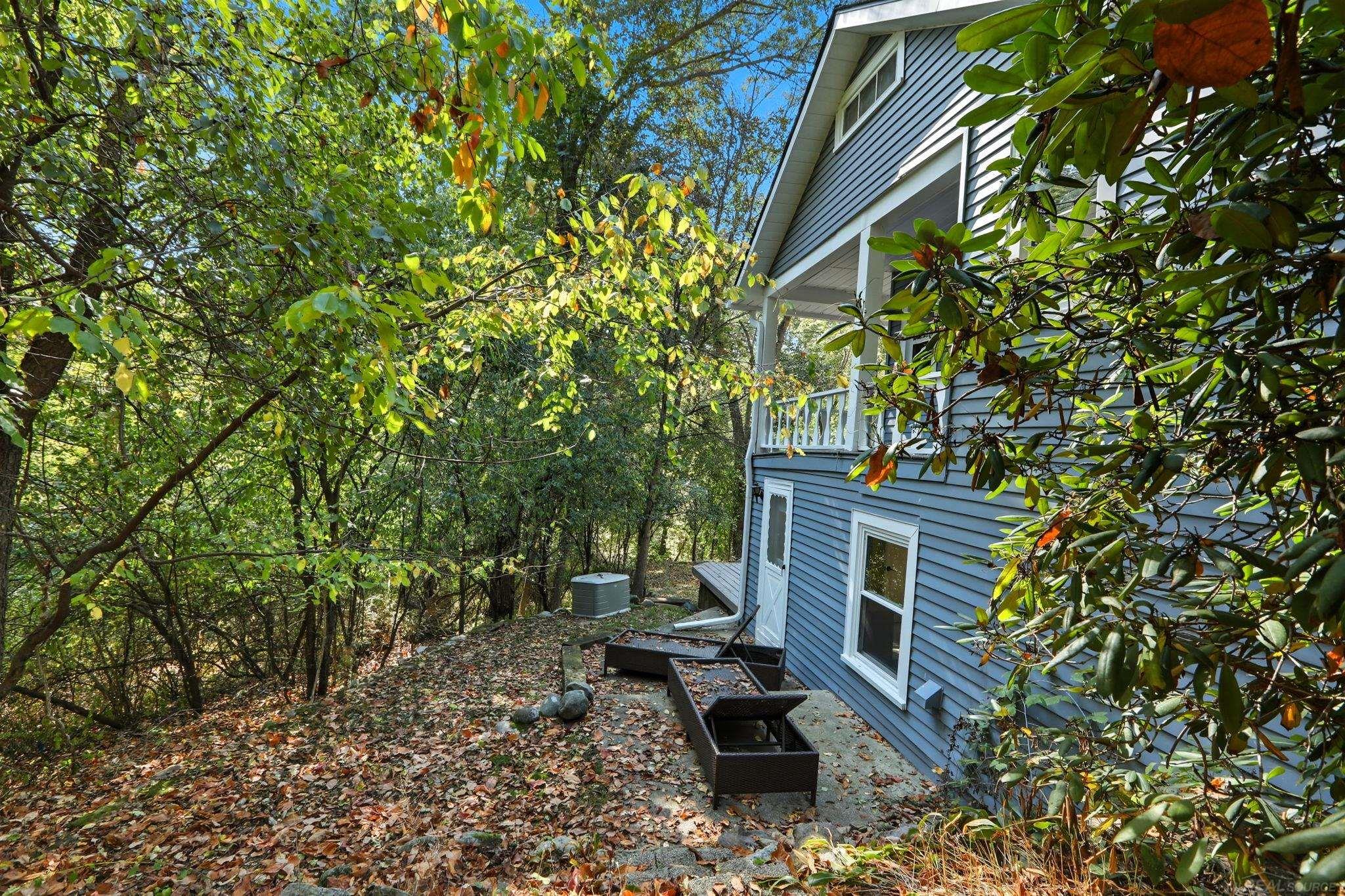 4936 Neosho Drive