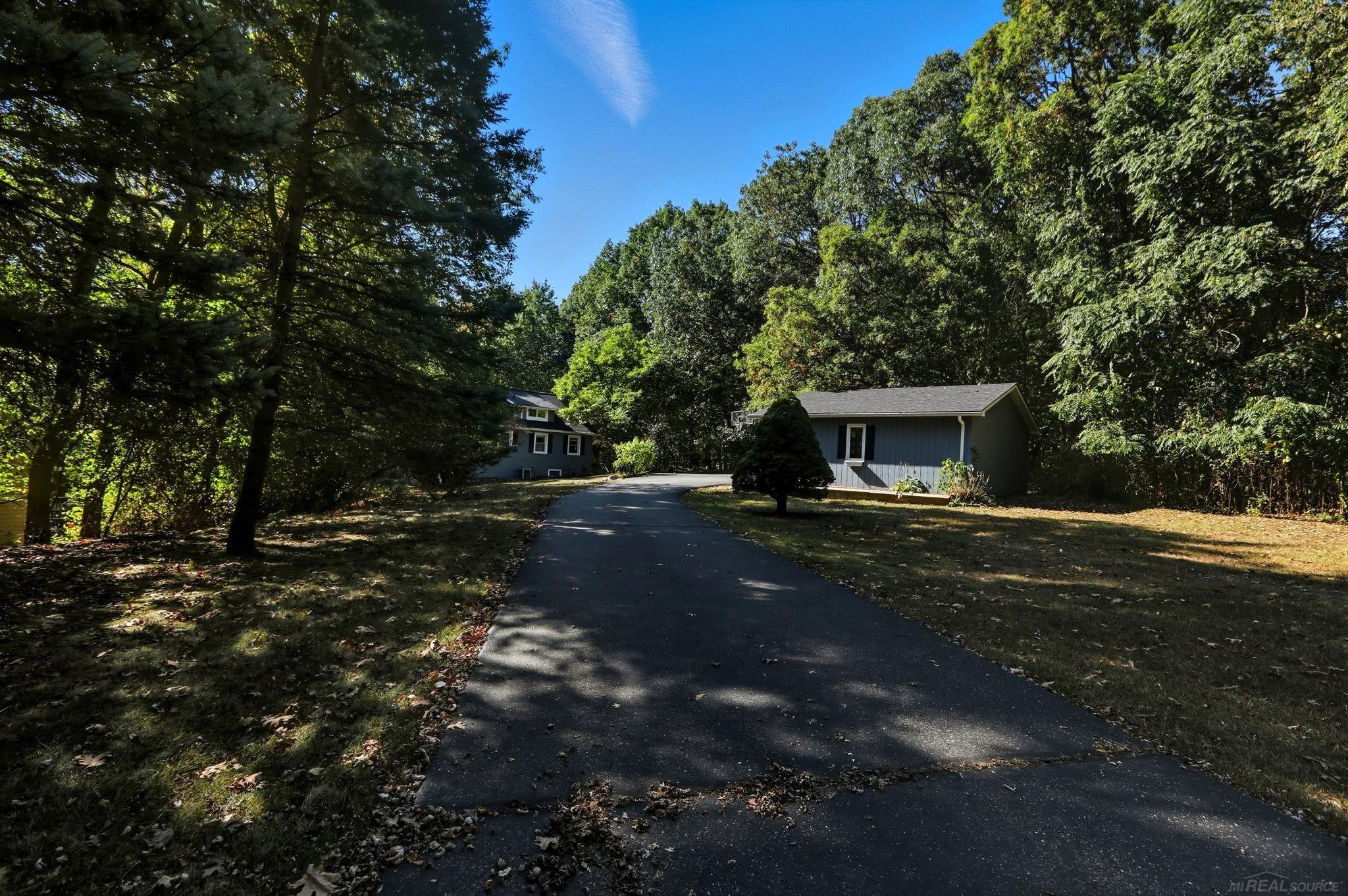 4936 Neosho Drive