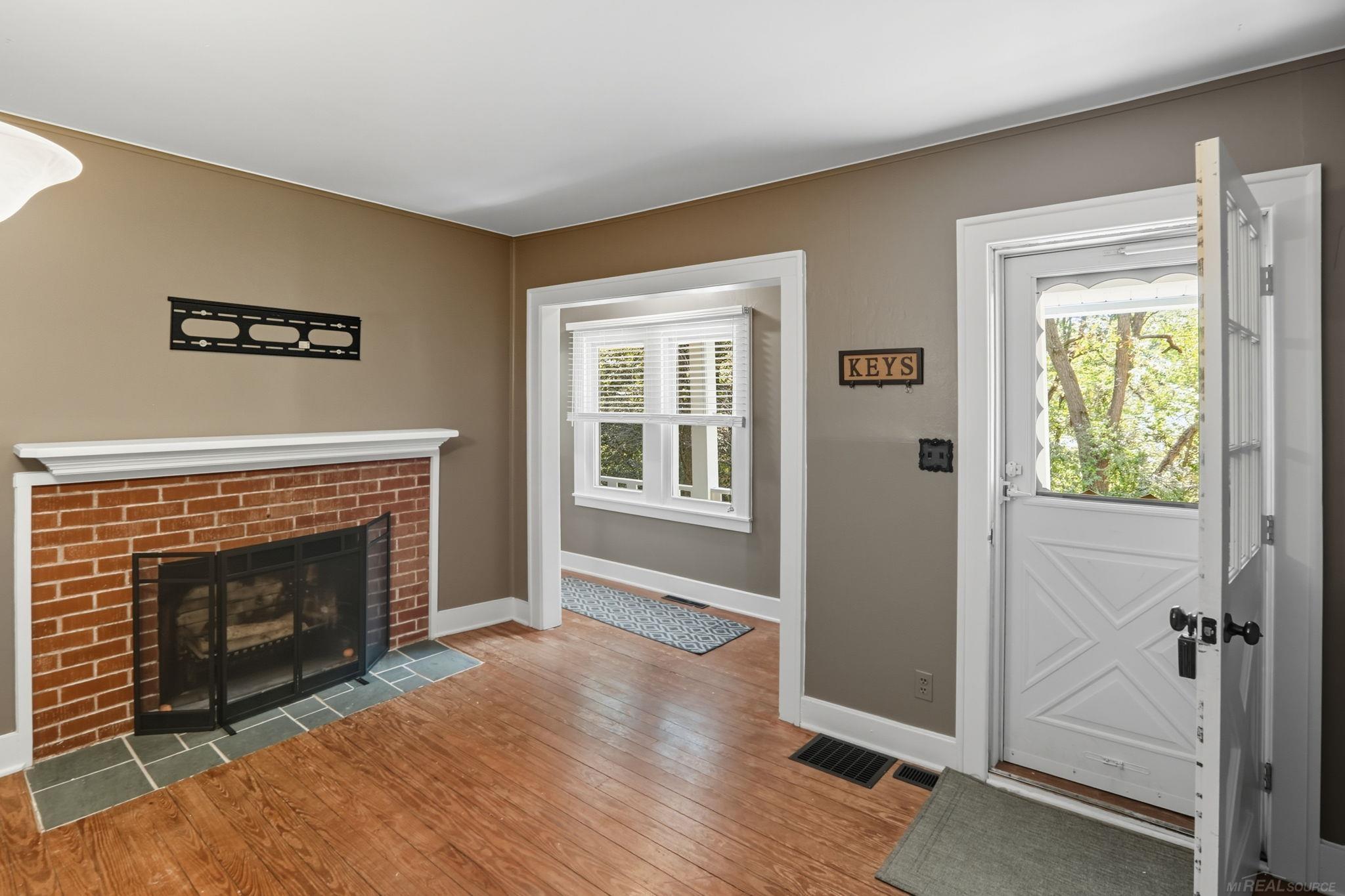 4936 Neosho Drive