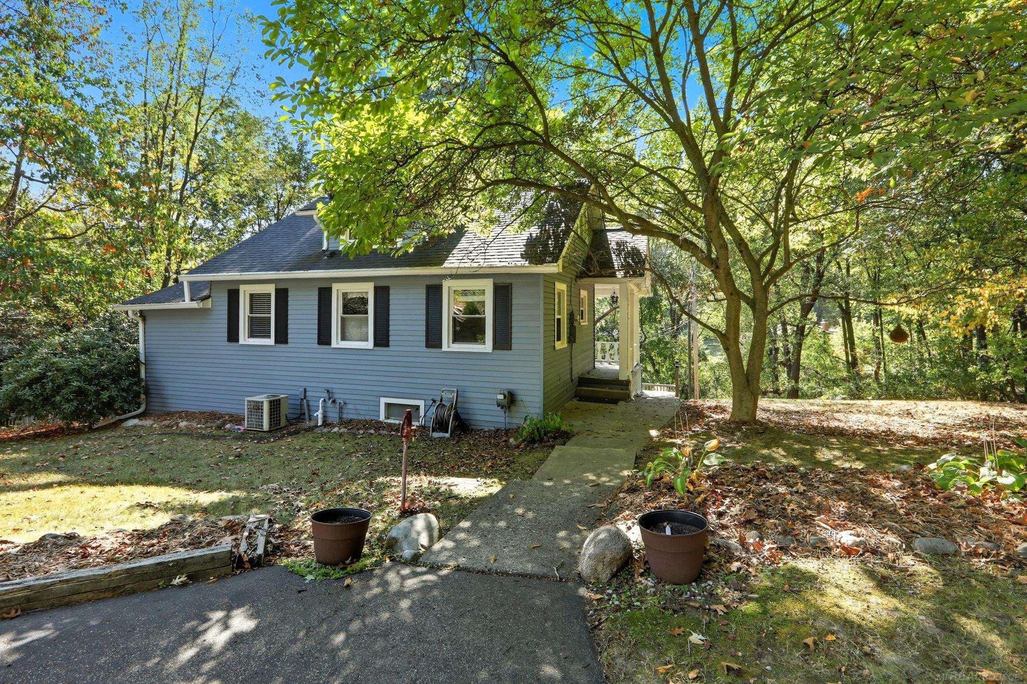 4936 Neosho Drive