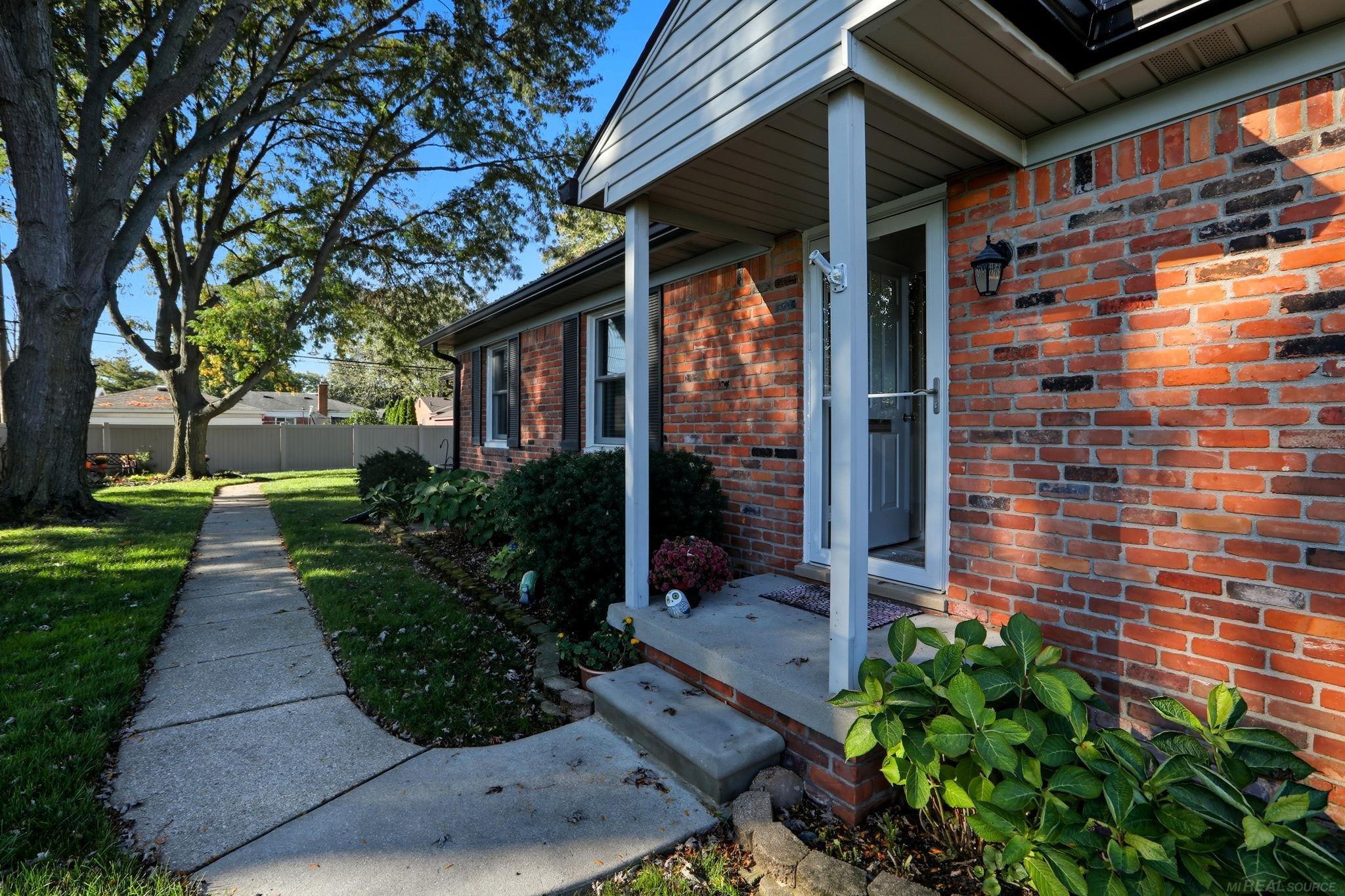 403 Bon Brae Court