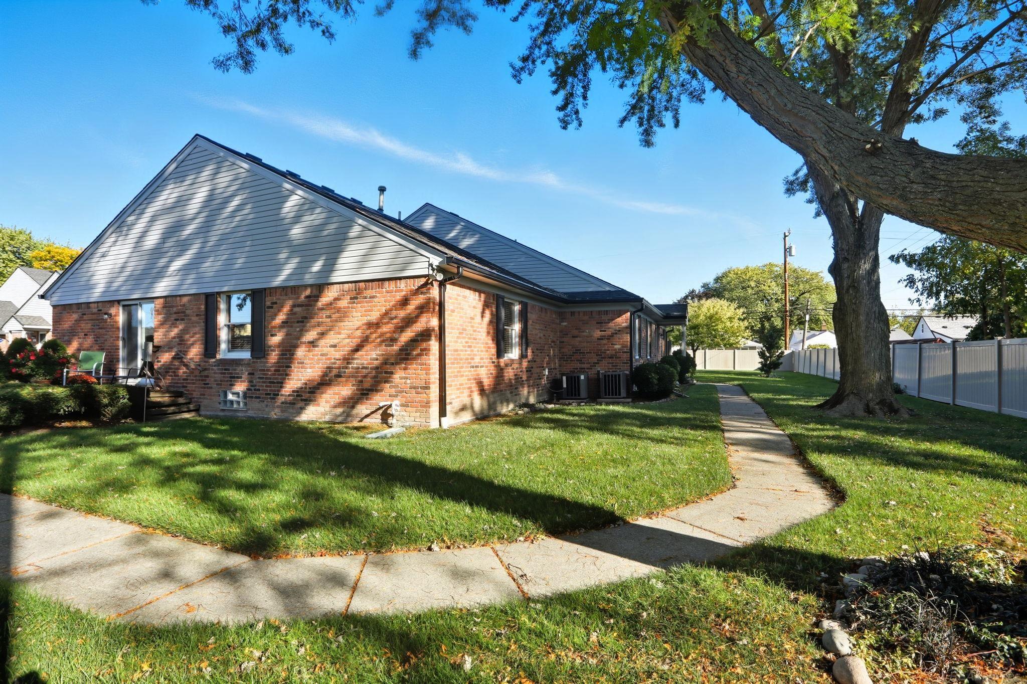403 Bon Brae Court
