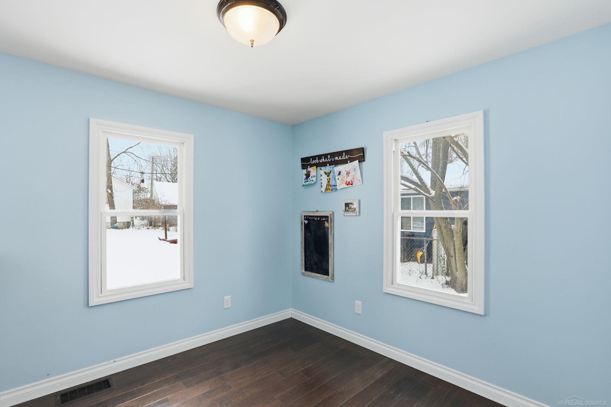 21 N Andrews Street