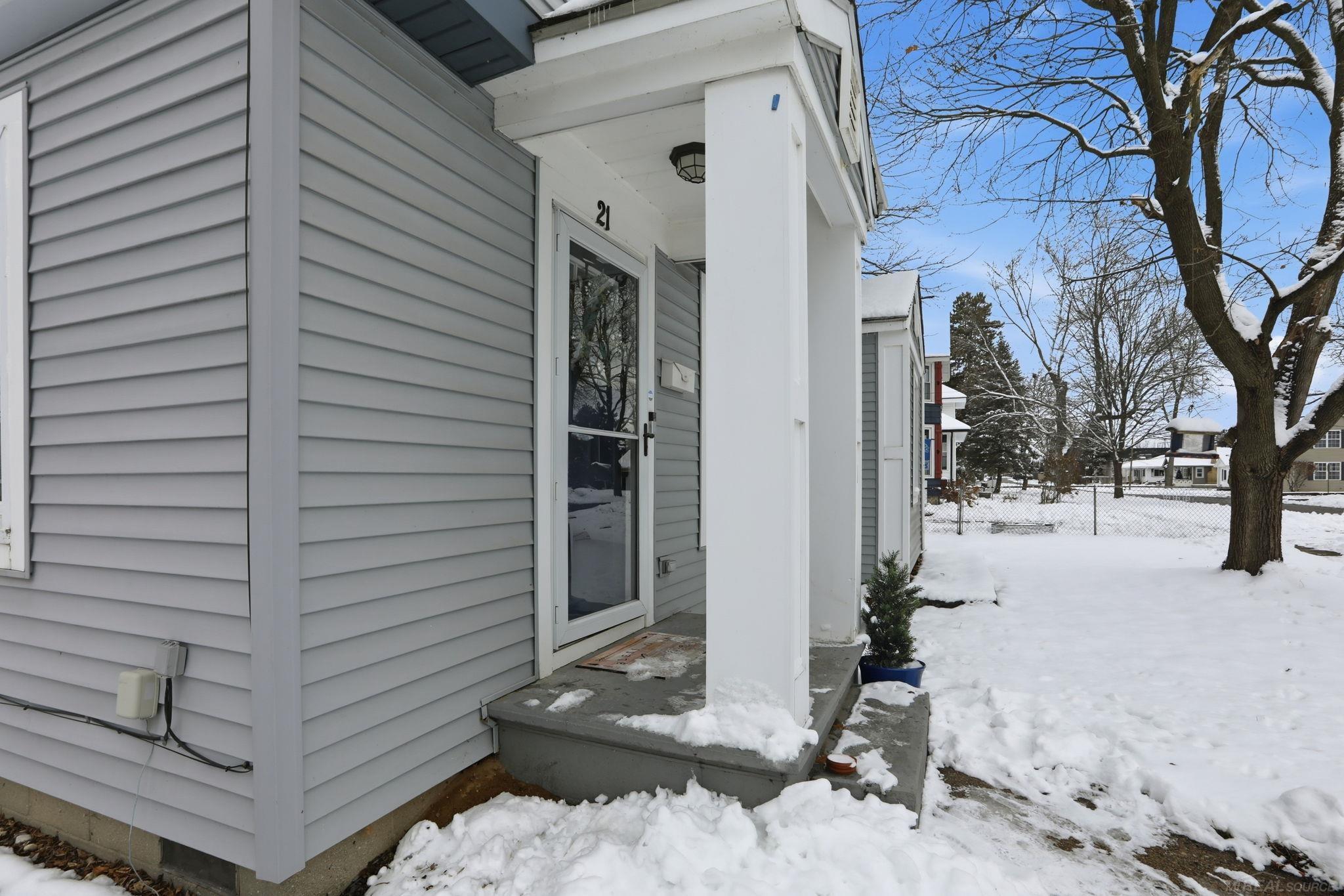 21 N Andrews Street