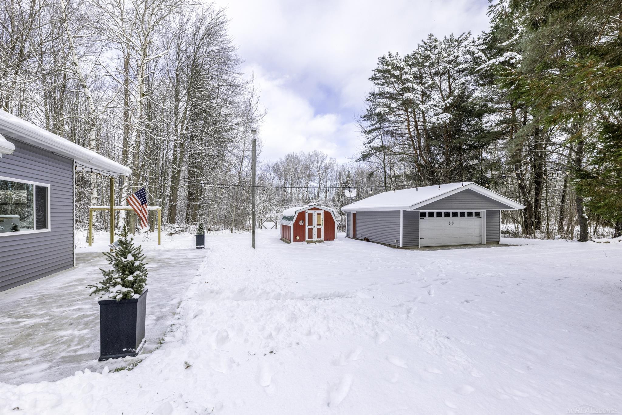 2675 N Ridge Road