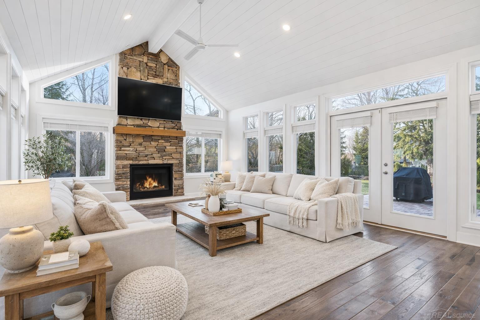 1193 Barneswood Lane