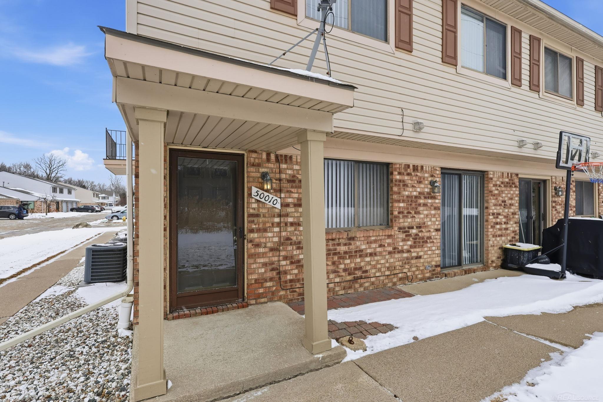 50010 S Angelo Court