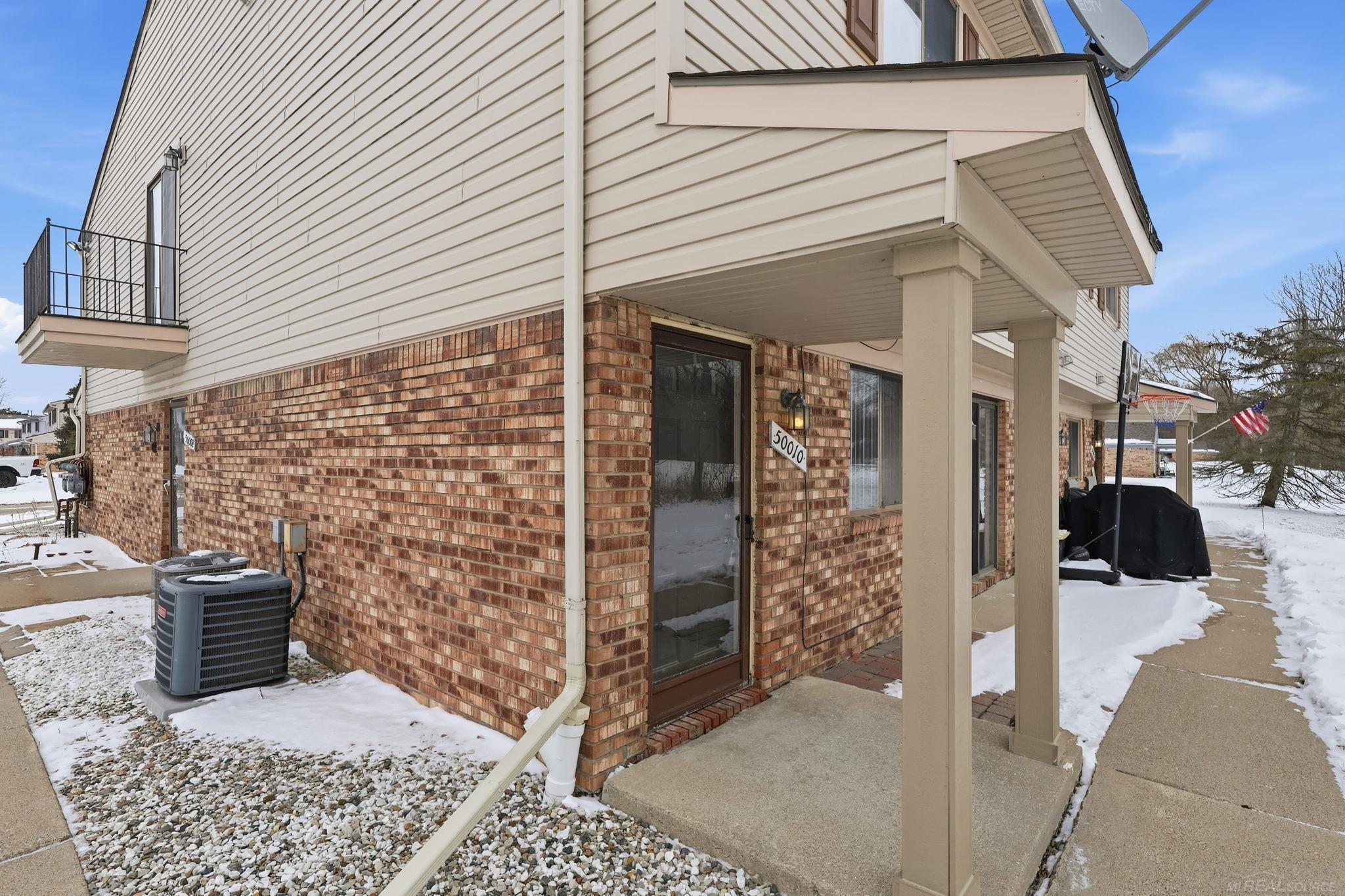 50010 S Angelo Court