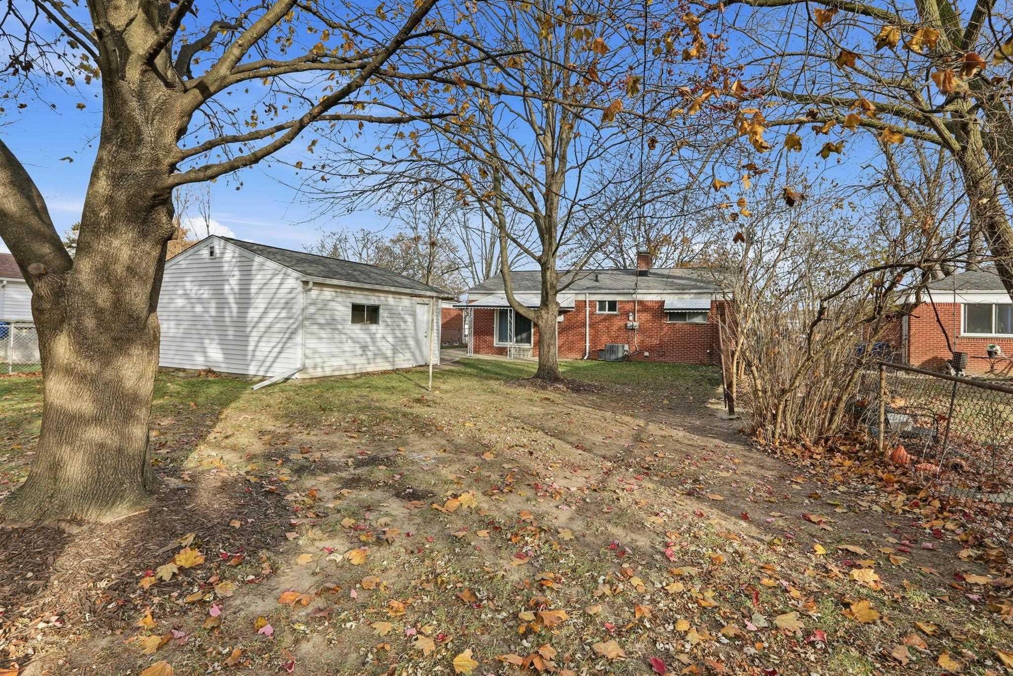 30045 N Iroquois Drive