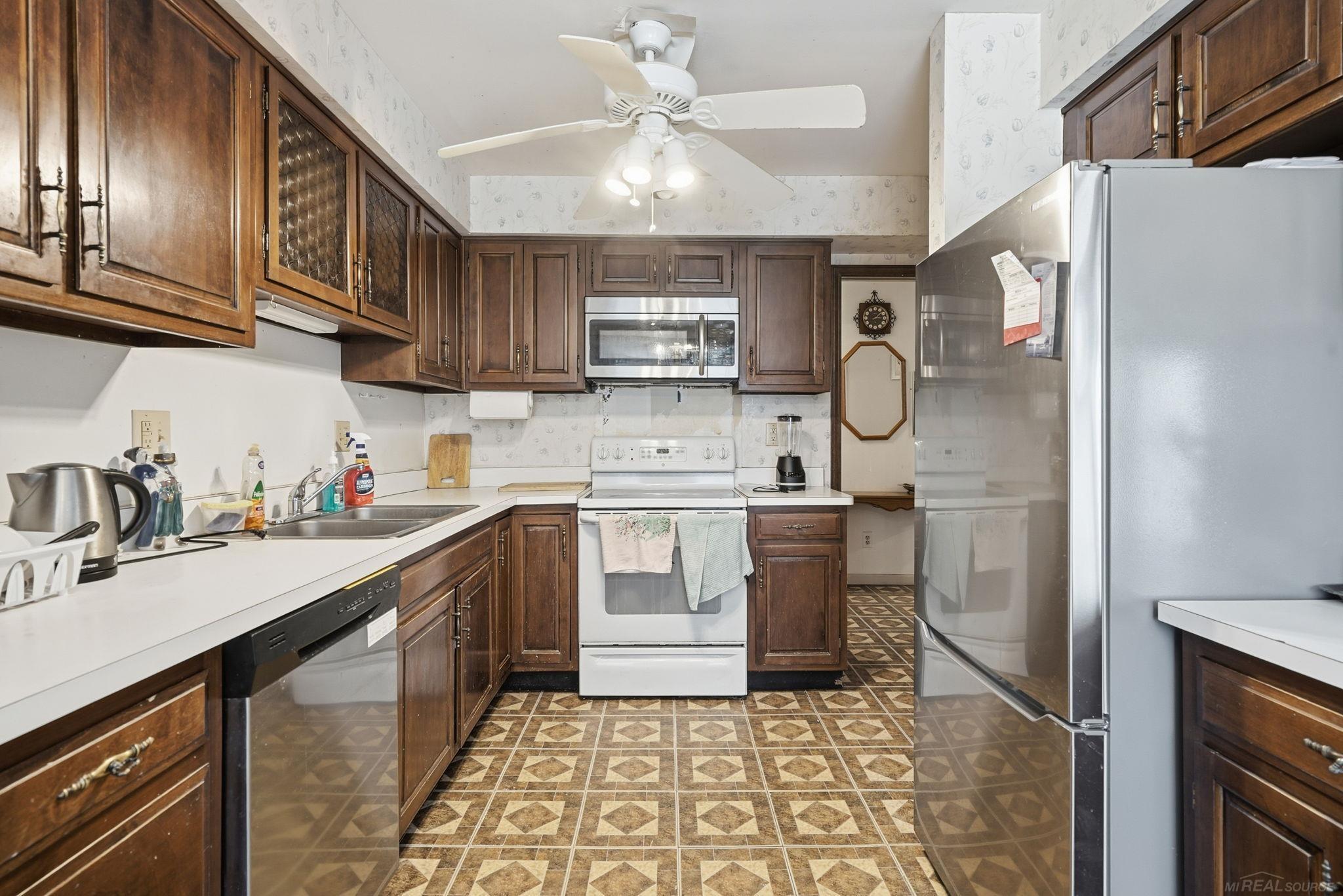 24100 Wildbrook Court