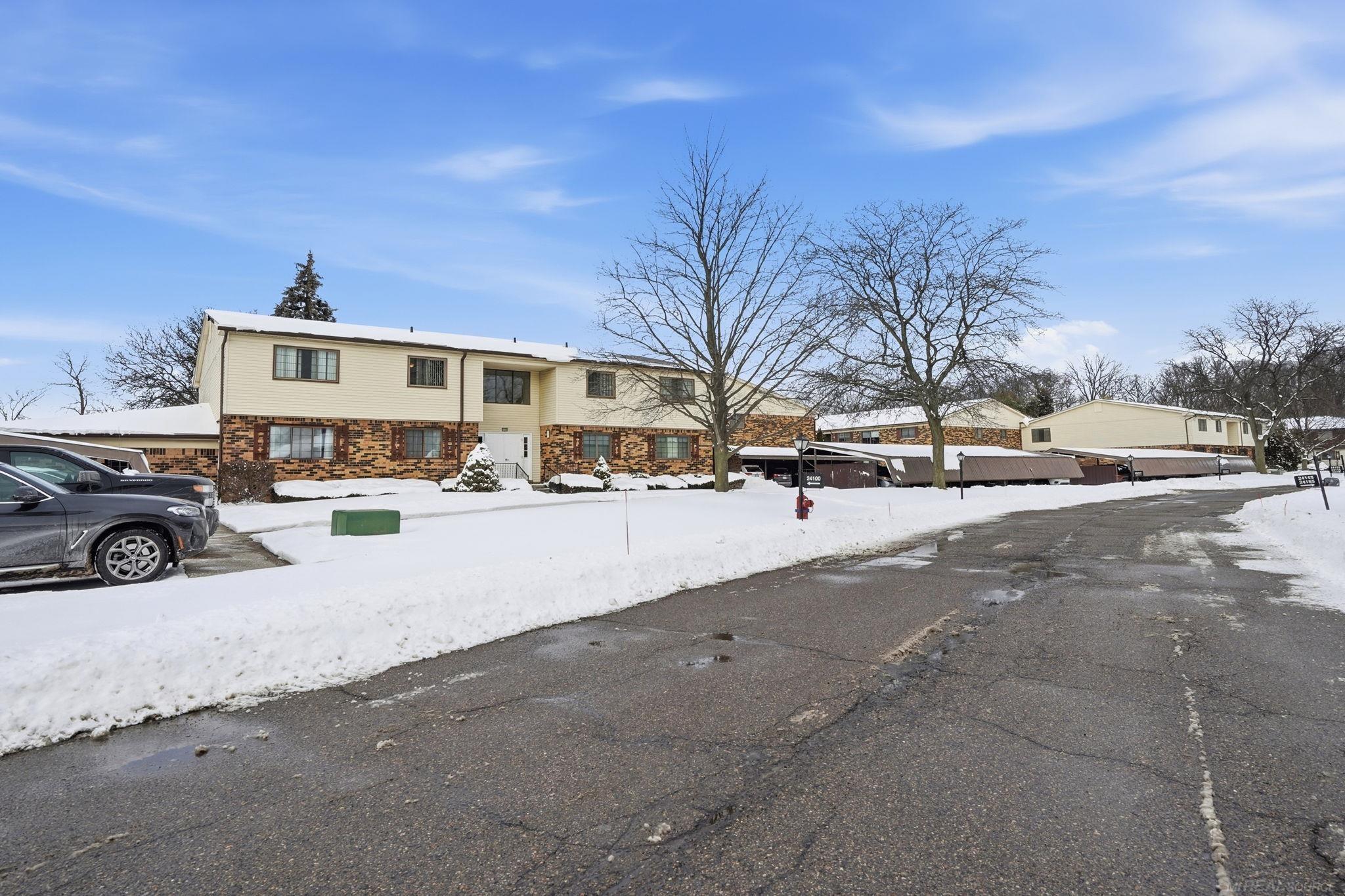 24100 Wildbrook Court