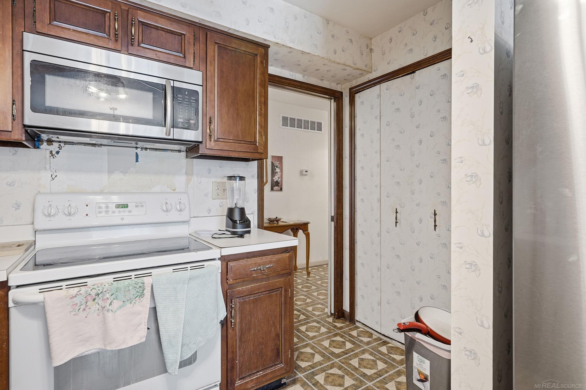 24100 Wildbrook Court
