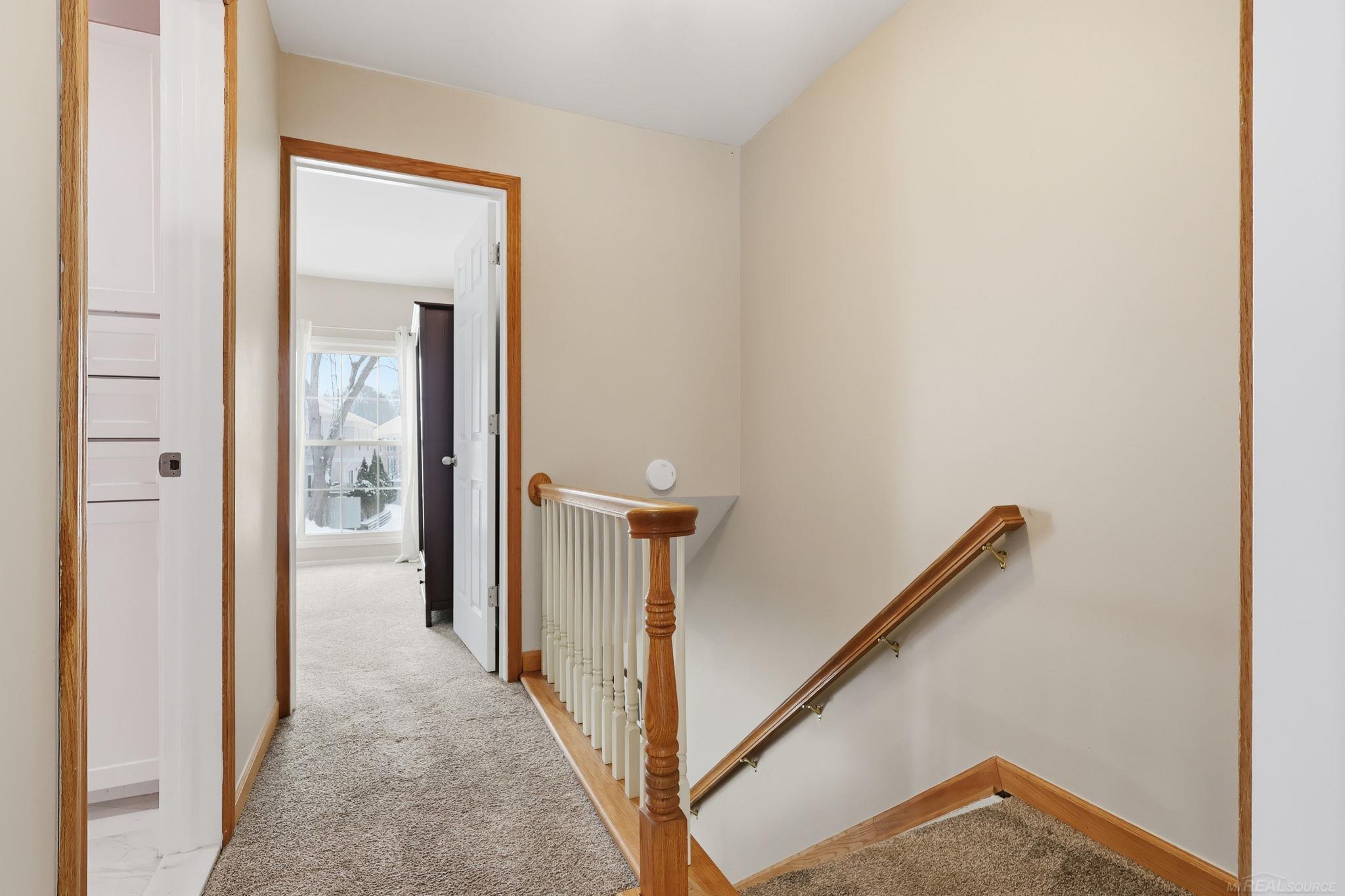 1535 Surrey Lane