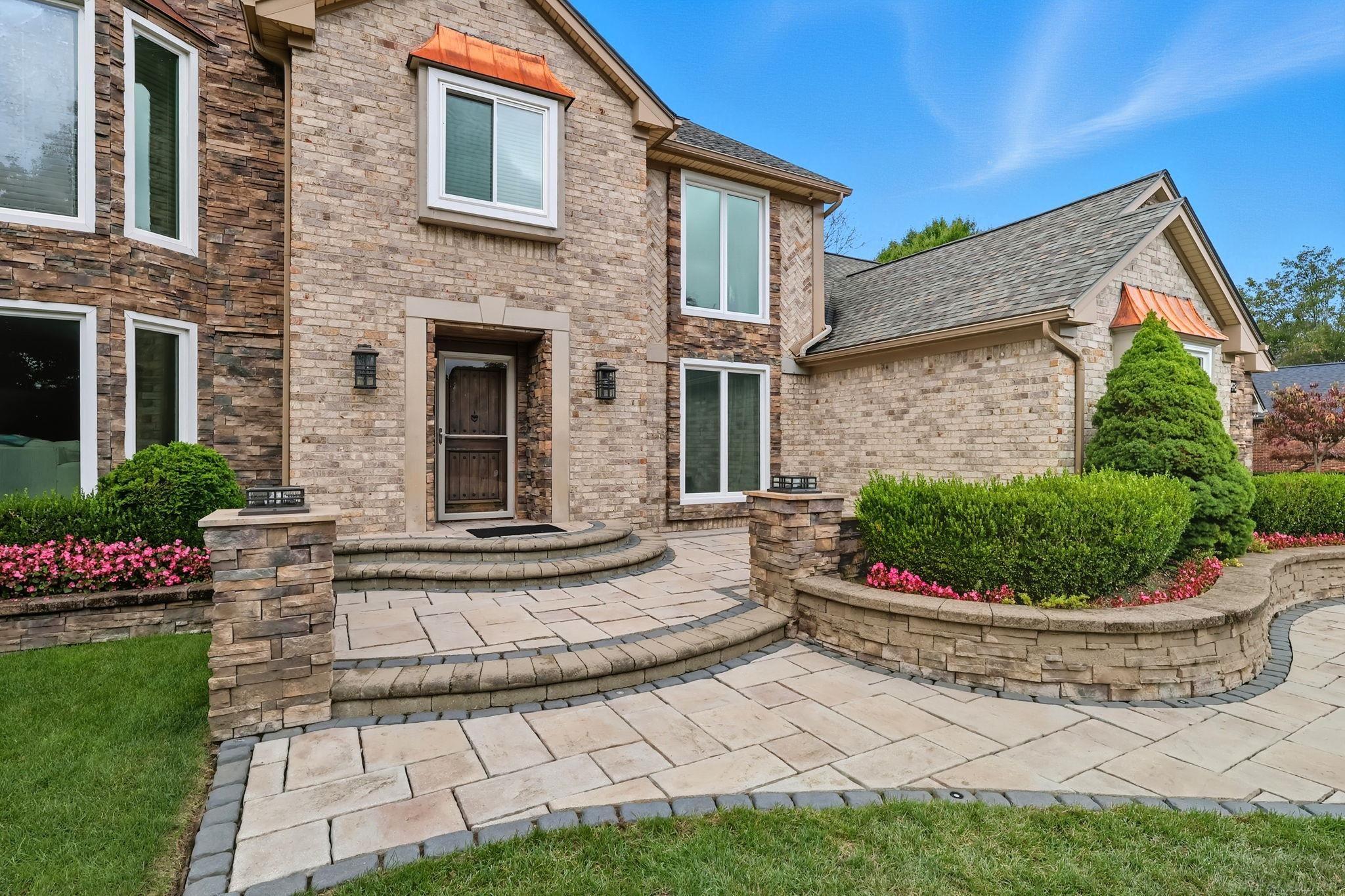 13848 Woodsett Court