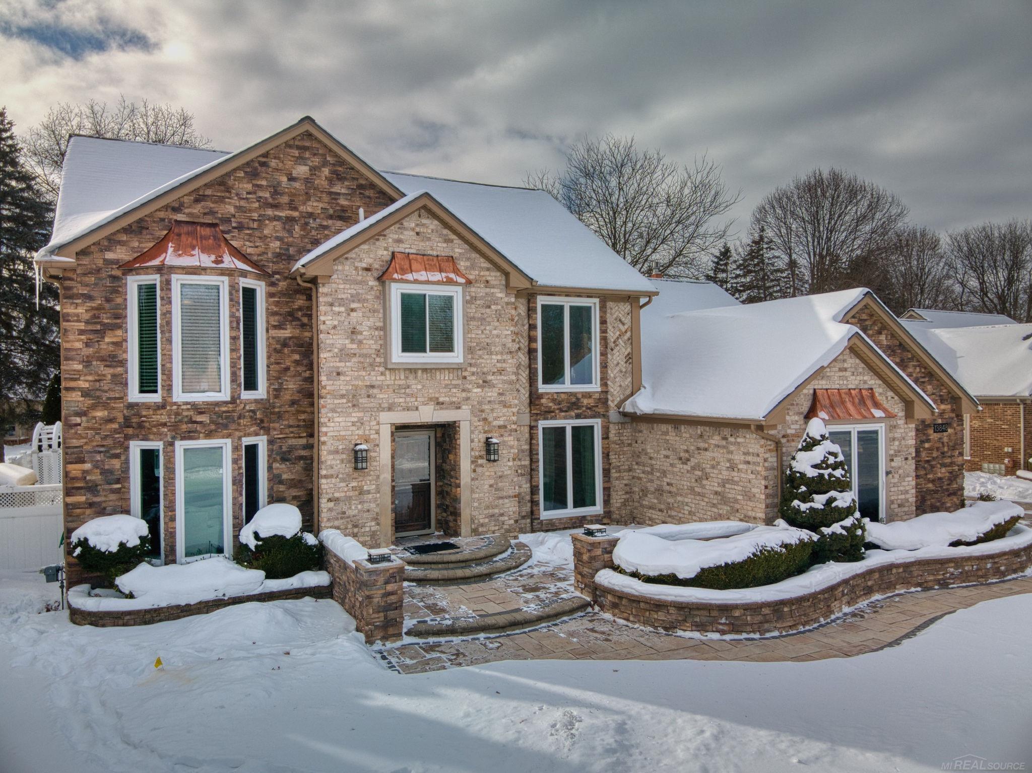 13848 Woodsett Court