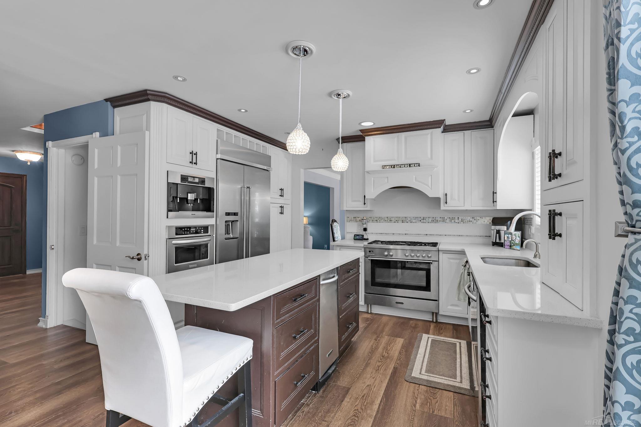 13848 Woodsett Court