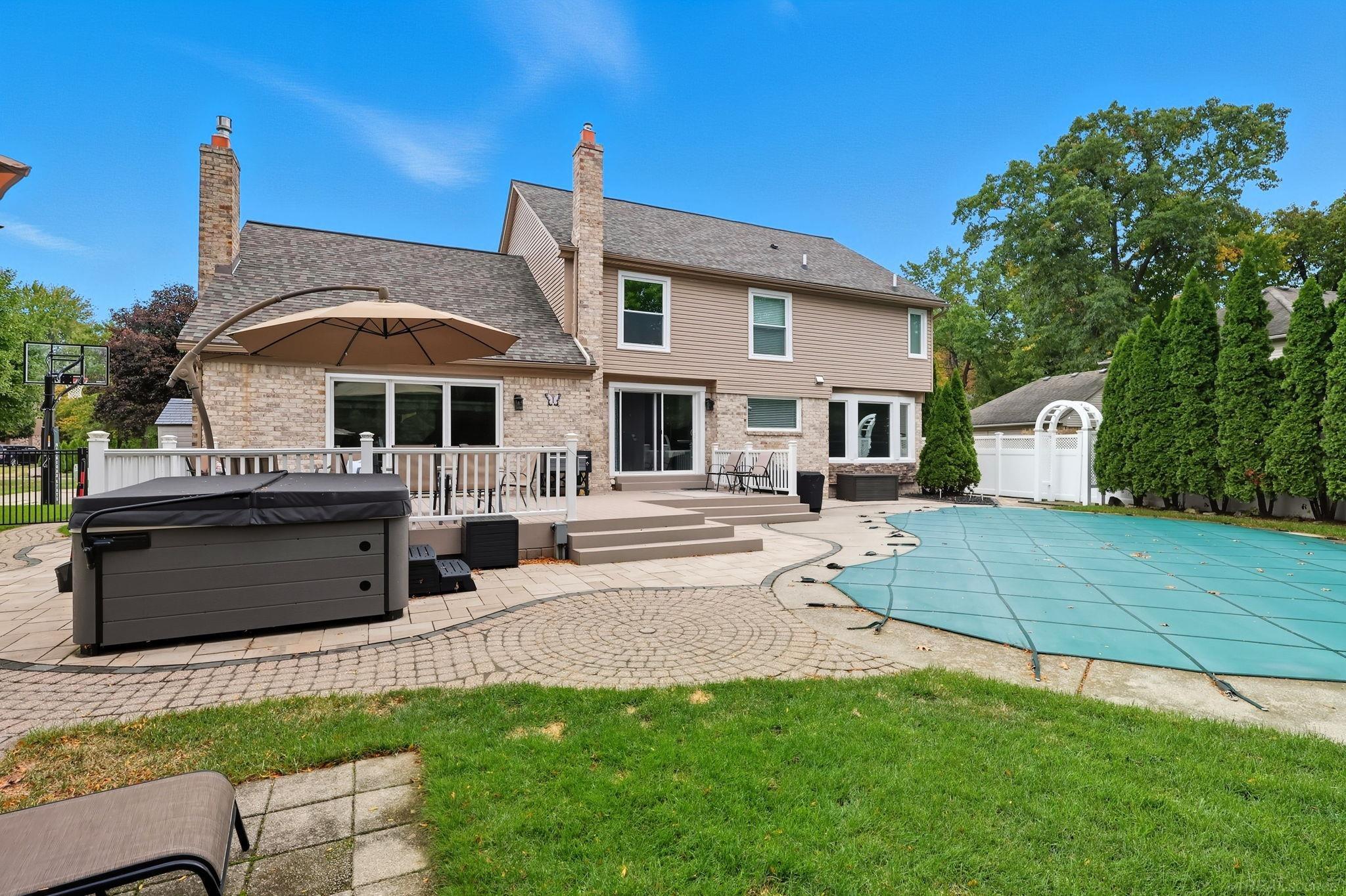 13848 Woodsett Court