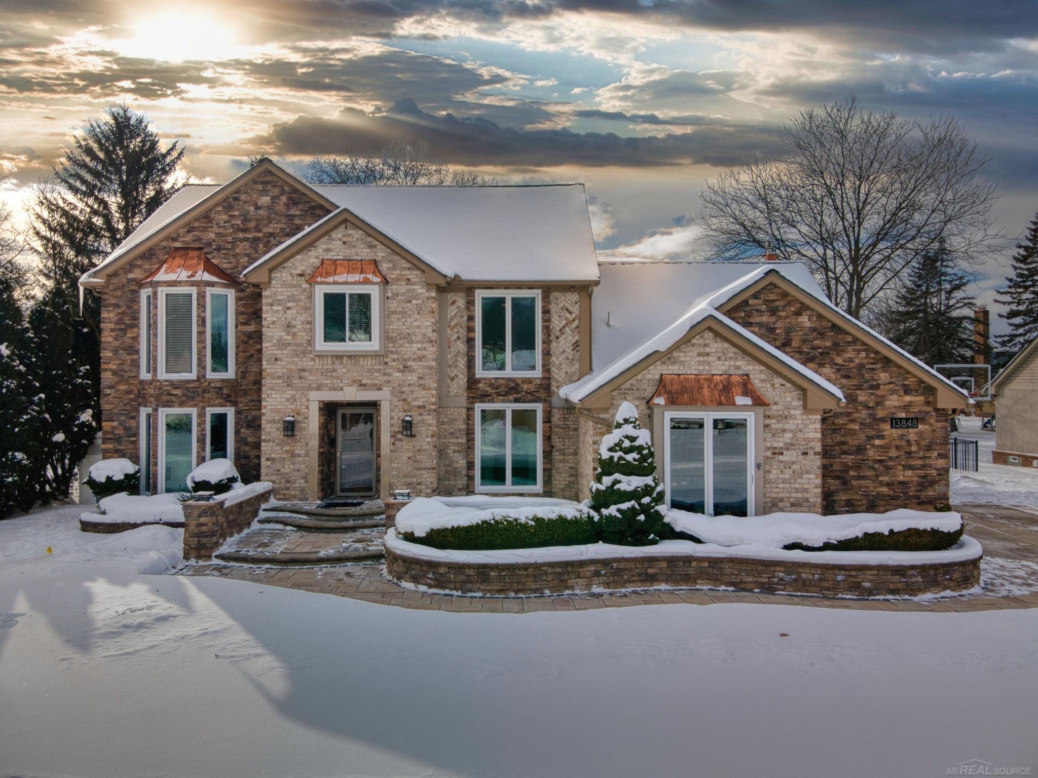 13848 Woodsett Court