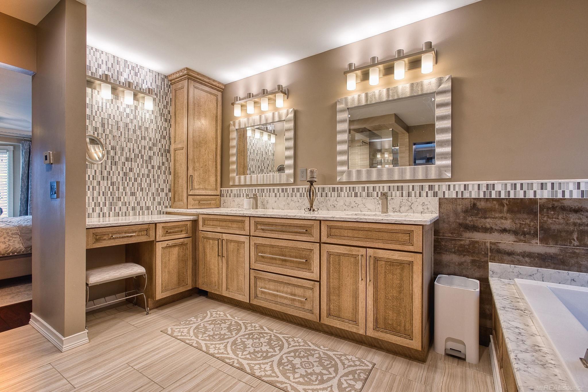 13848 Woodsett Court