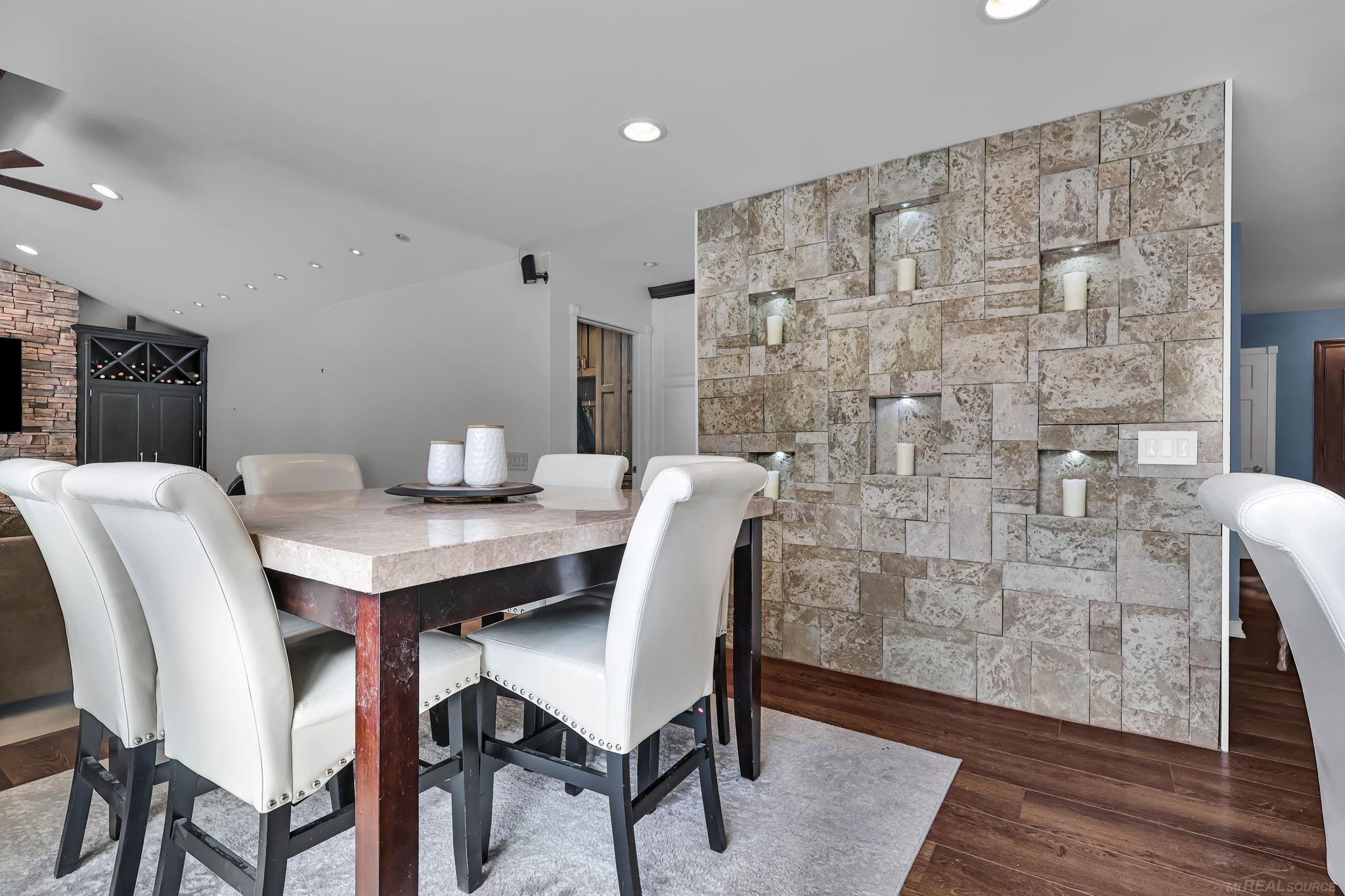 13848 Woodsett Court