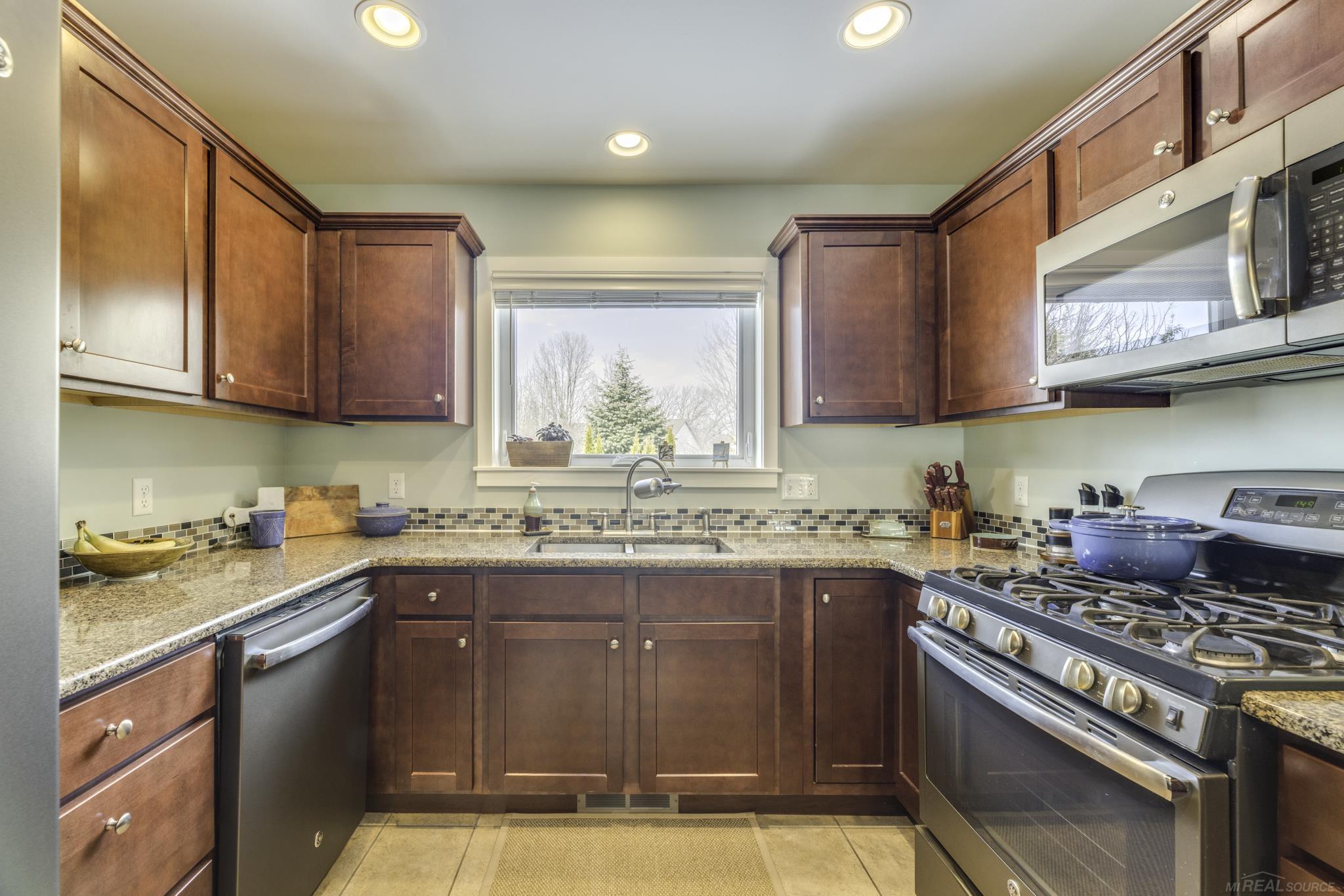 7006 Greenbush Lane
