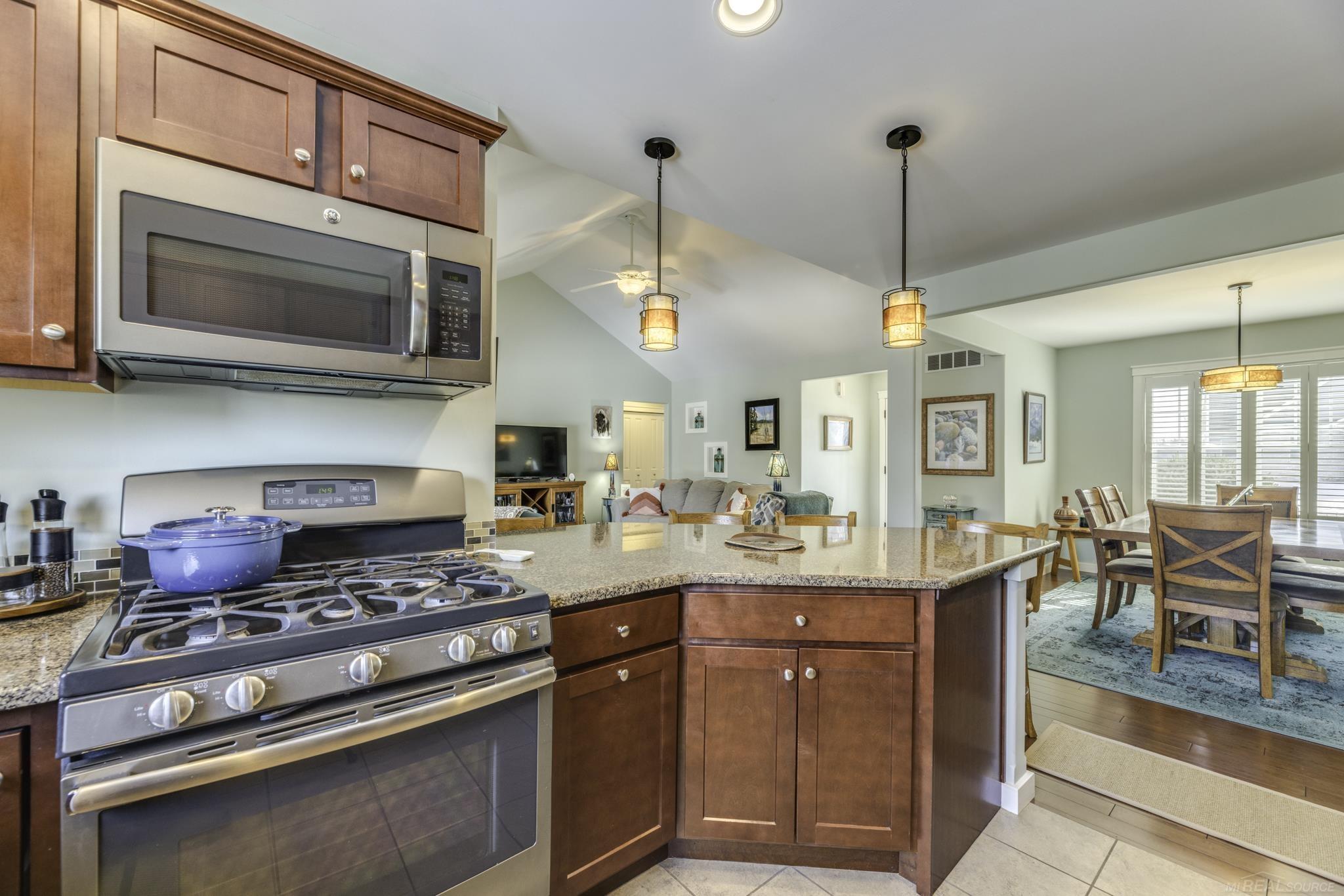 7006 Greenbush Lane